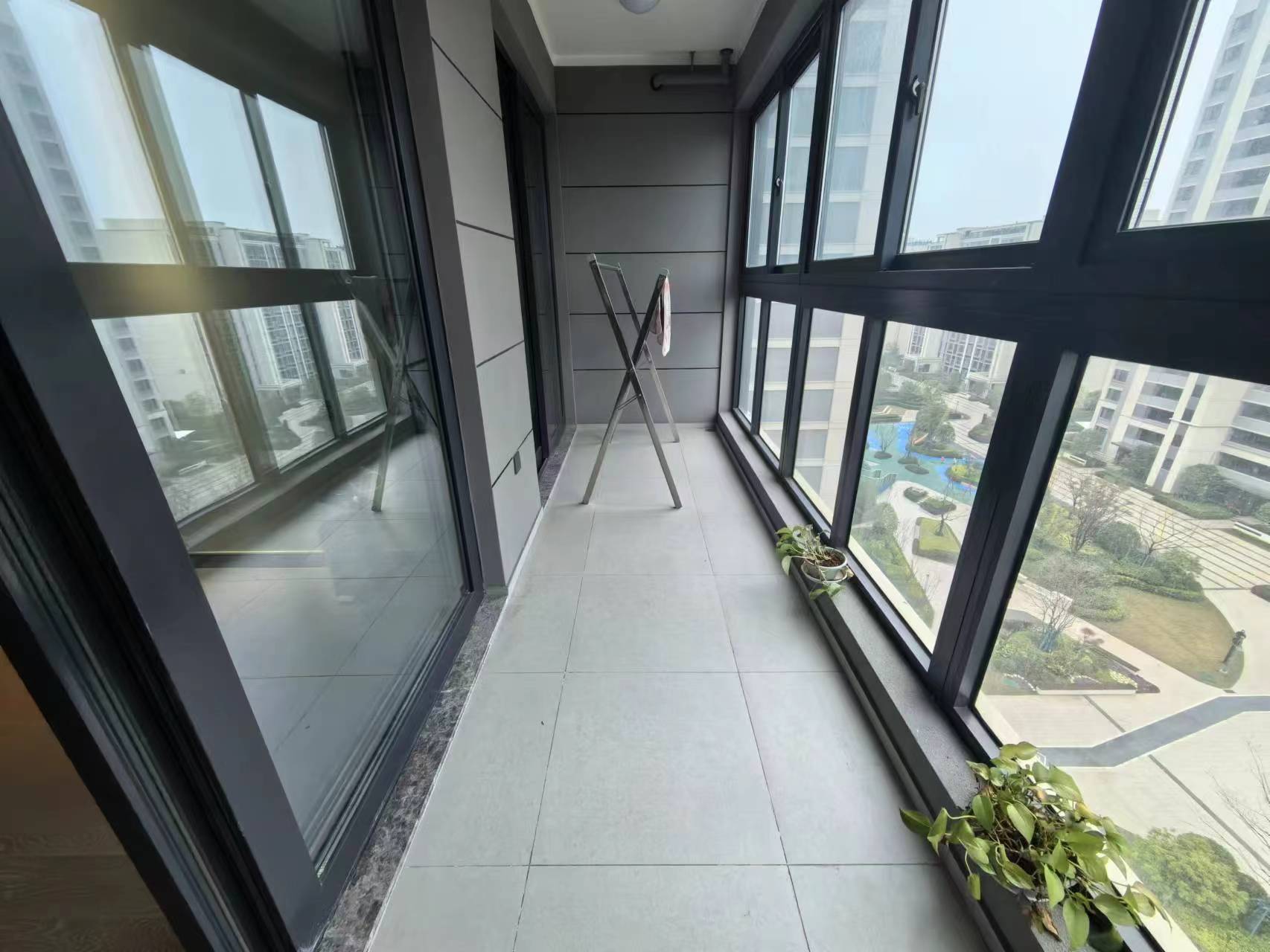 万科未来之光 4室2厅2卫 124.00m&sup2;