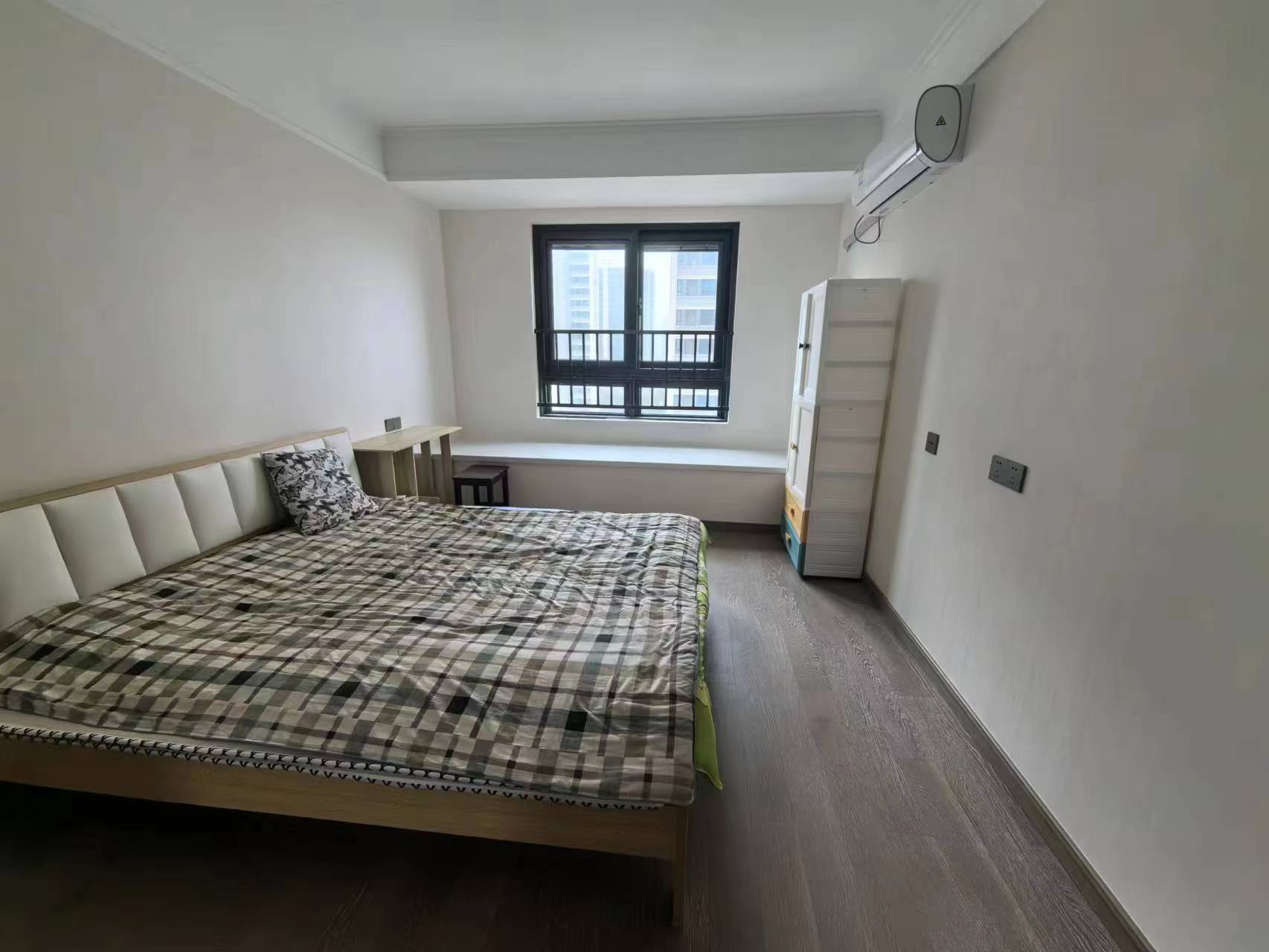 万科未来之光 4室2厅2卫 124.00m&sup2;