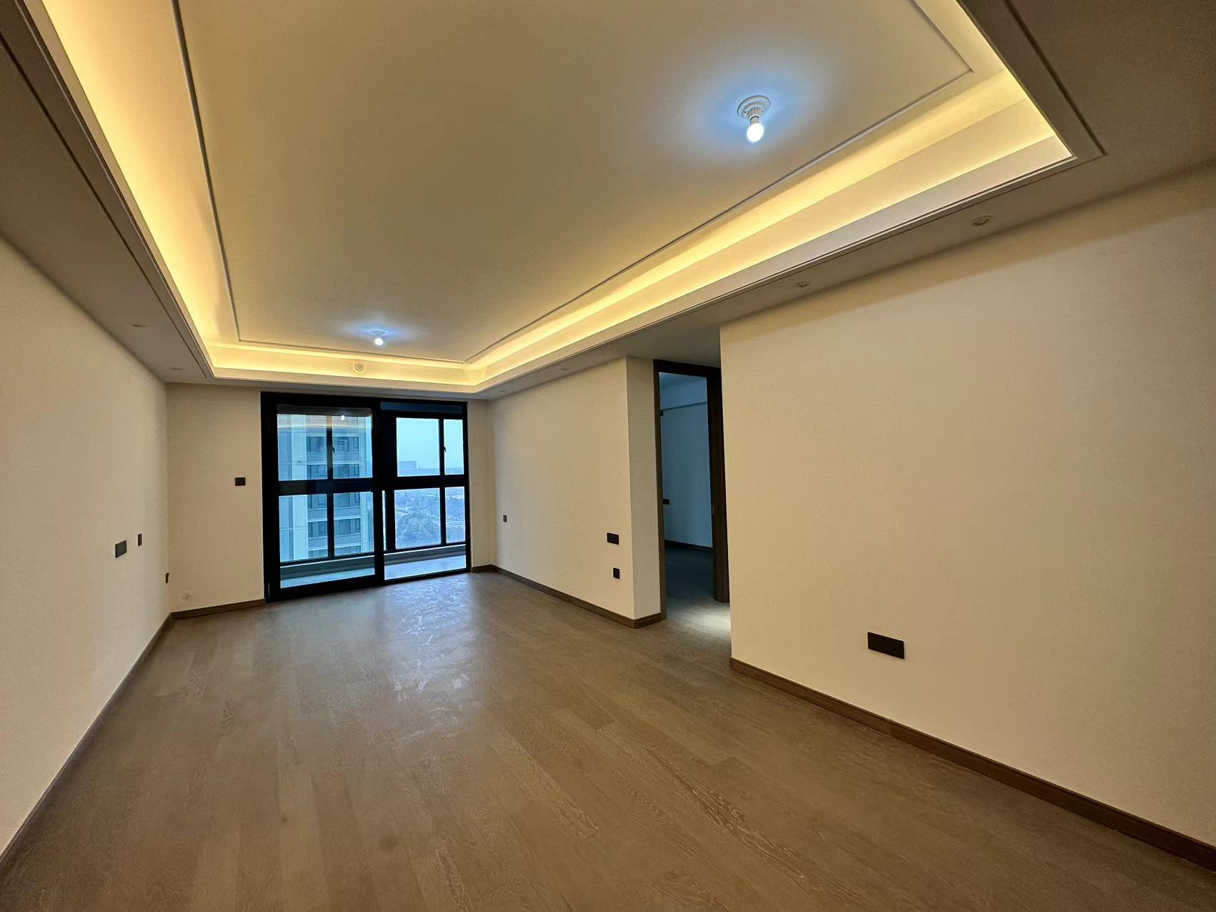万科未来之光 3室2厅2卫 124m²