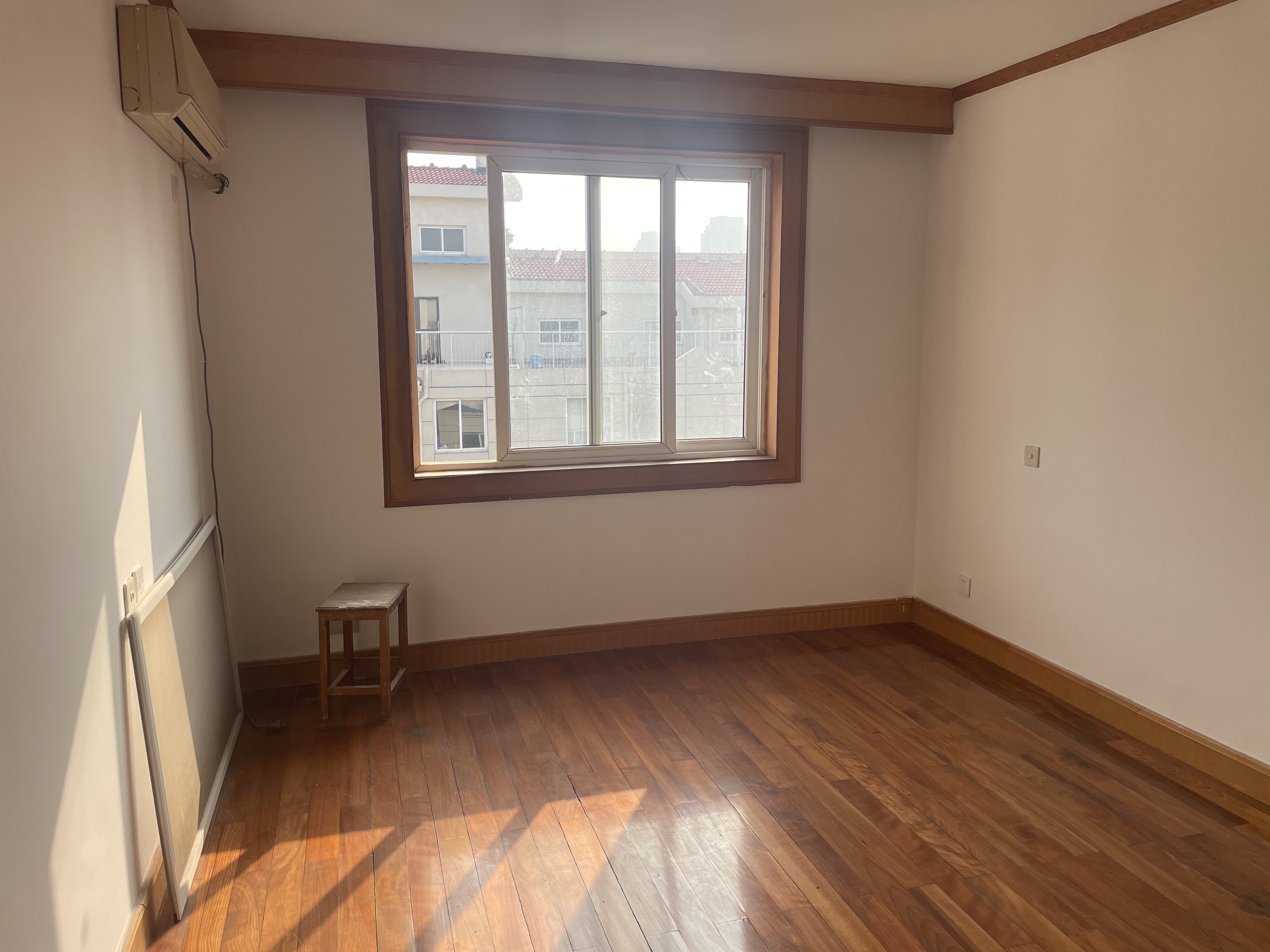世纪园 3室2厅2卫 125.75m&sup2;