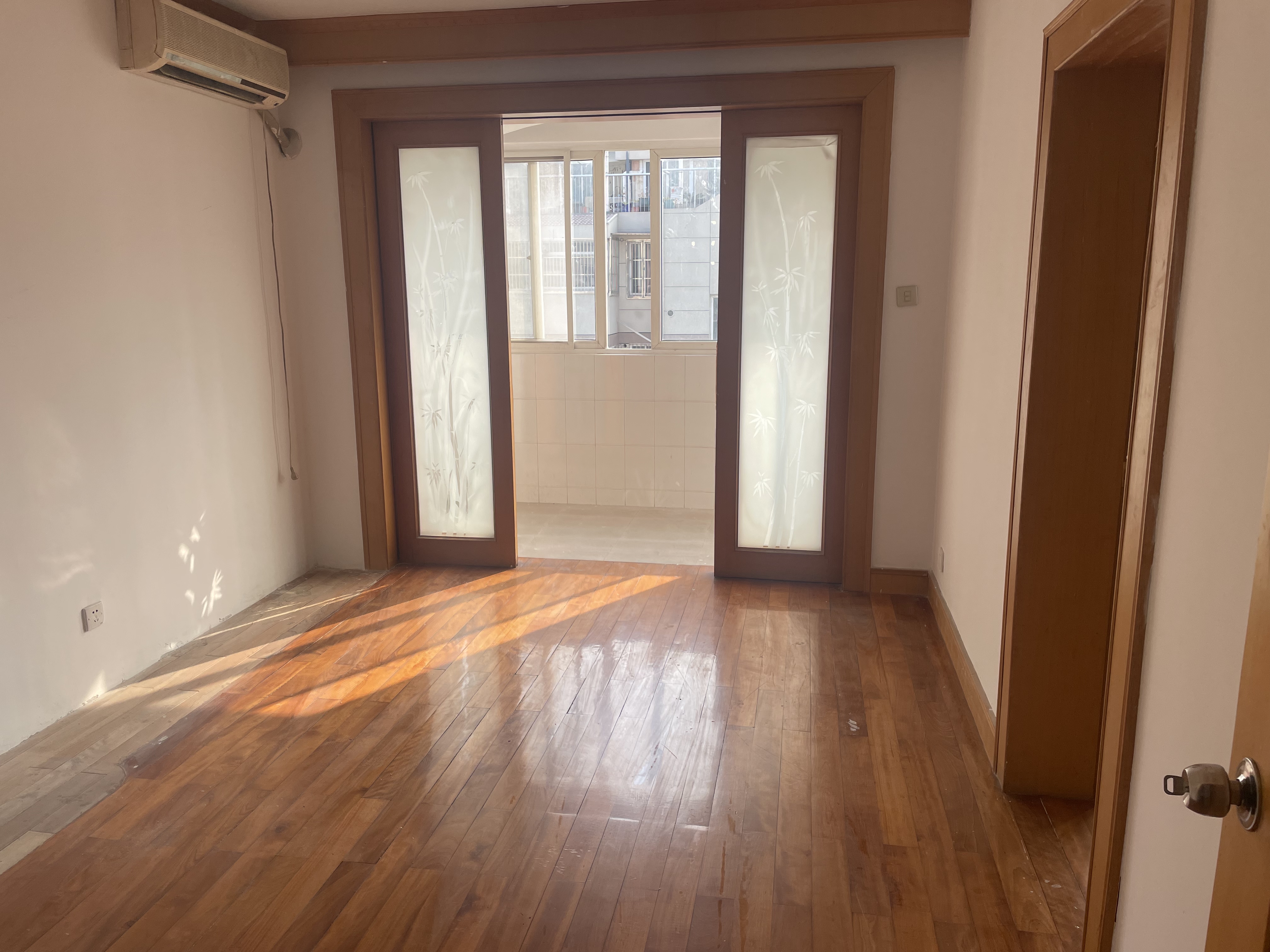 世纪园 3室2厅2卫 125.75m&sup2;