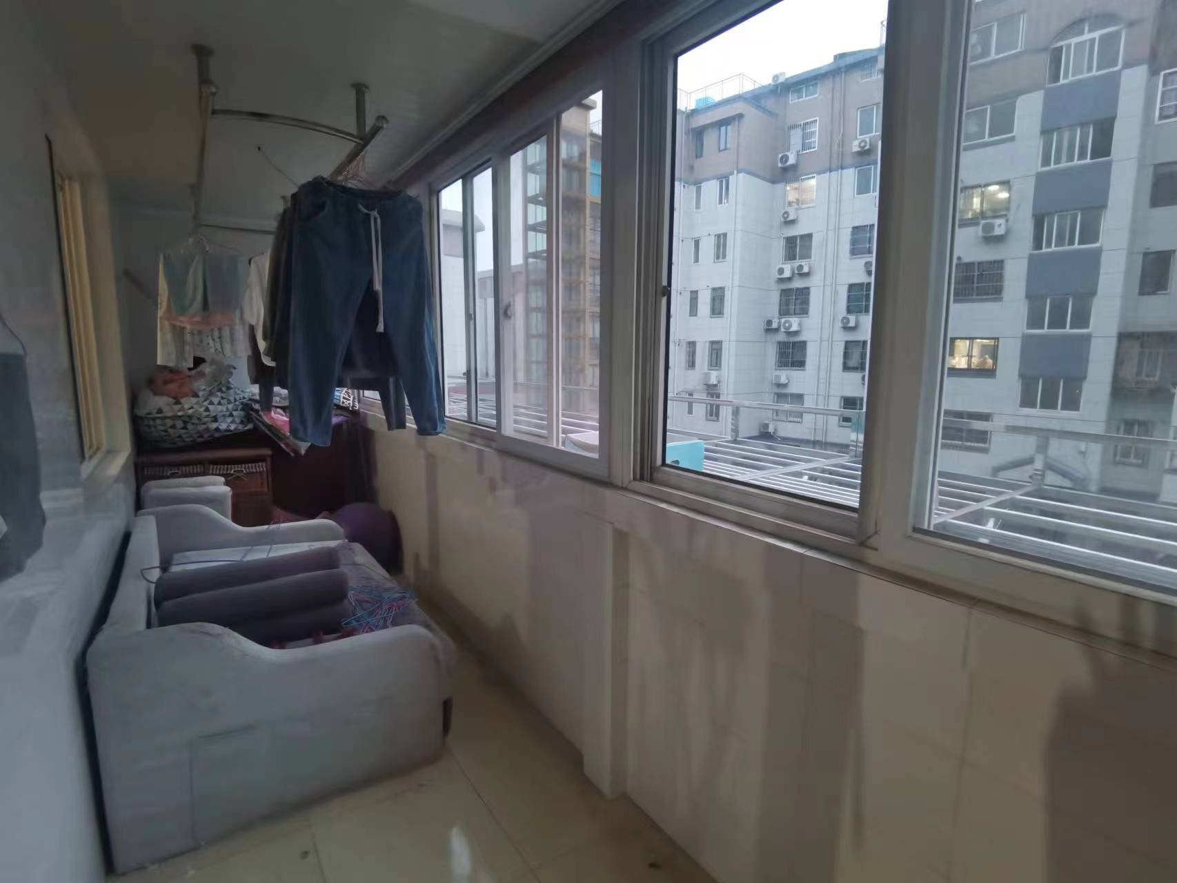 金鑫苑 3室1厅1卫 101m&sup2;