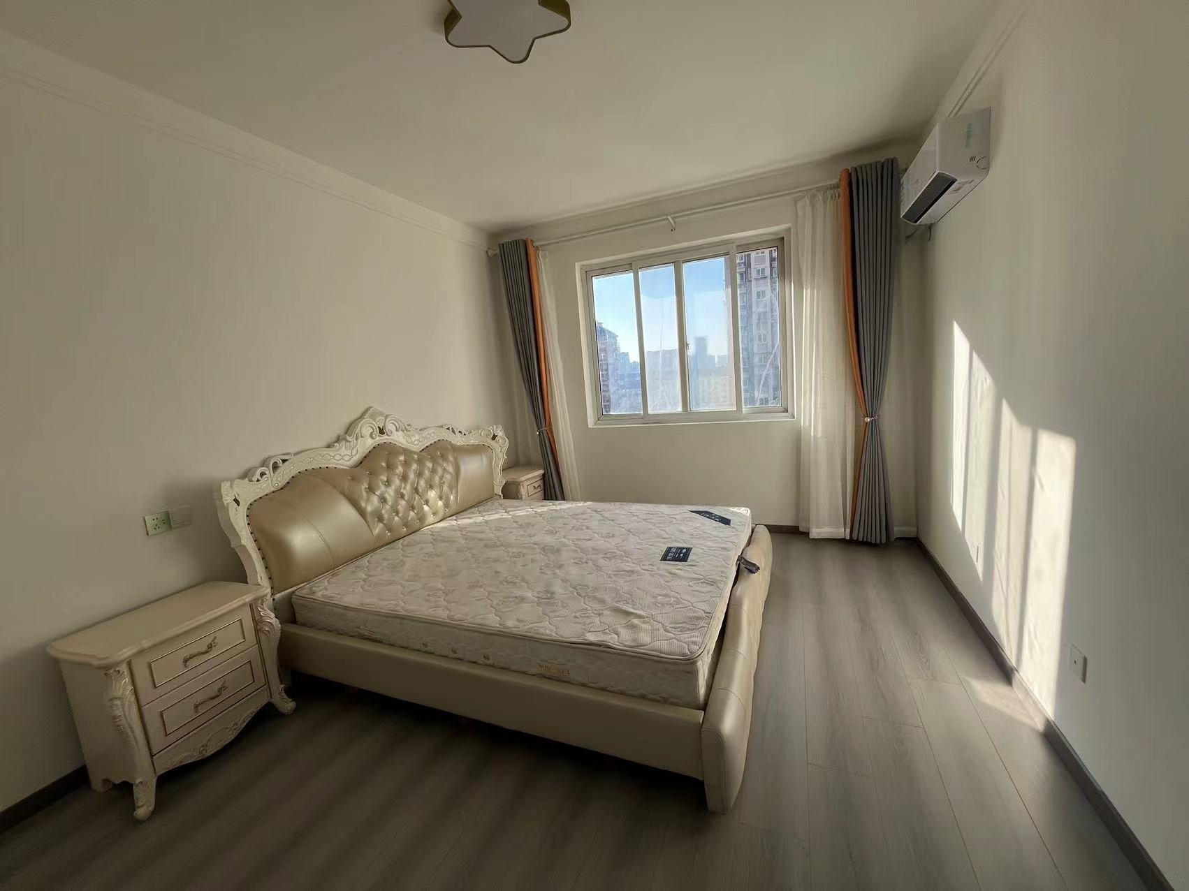 盛唐公寓 3室2厅2卫 144.00m&sup2;