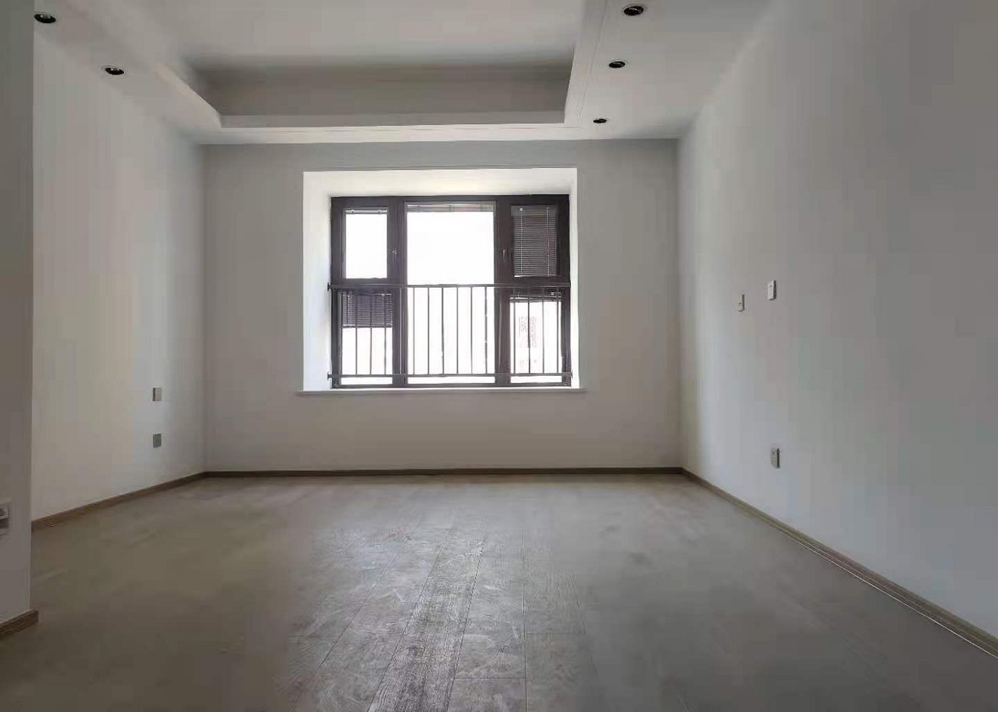 珑府 4室2厅2卫 136.00m&sup2;