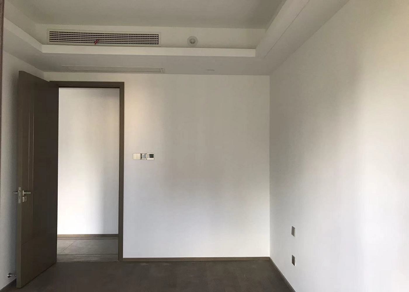 珑府 4室2厅2卫 136.00m&sup2;