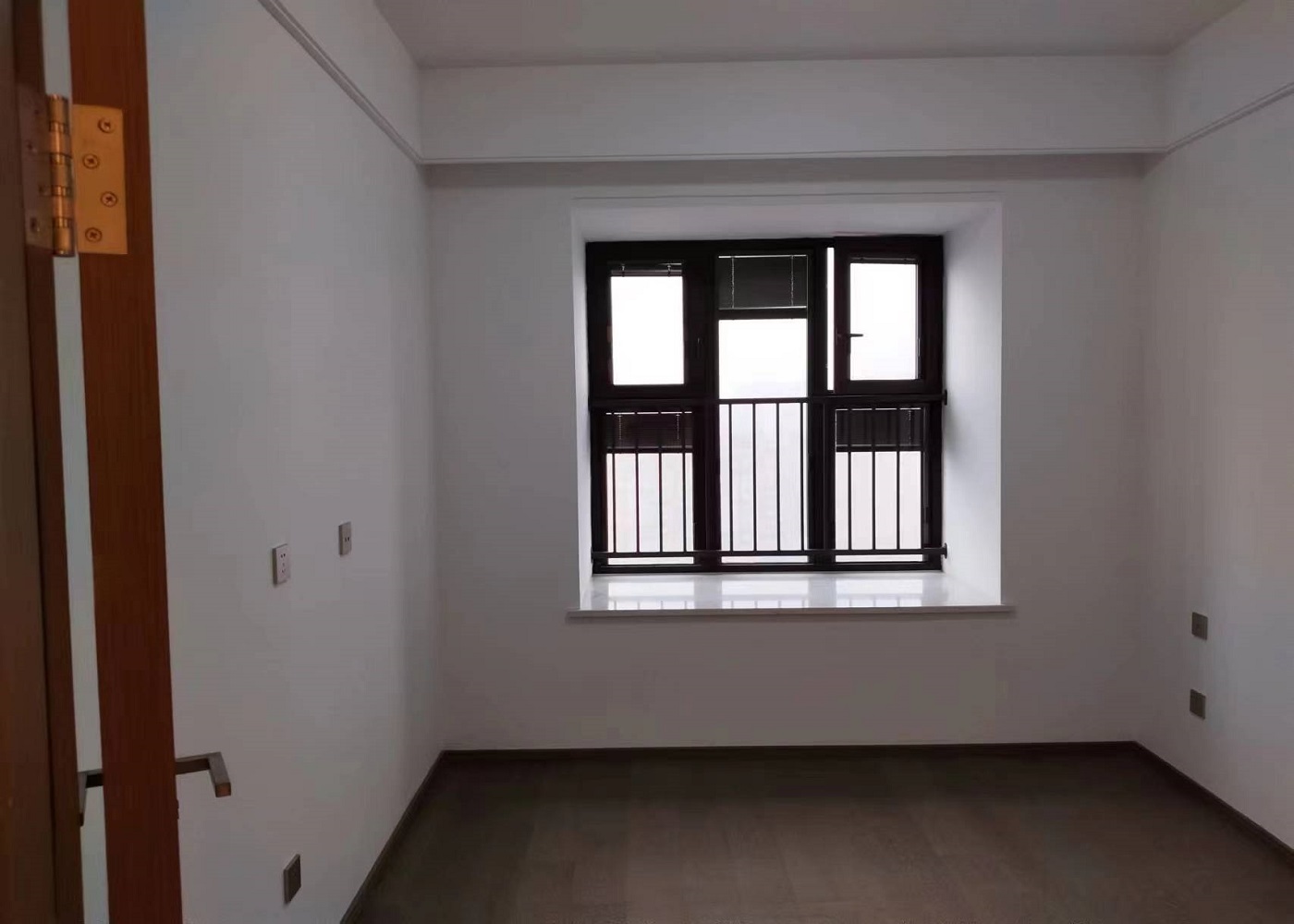 珑府 4室2厅2卫 136.00m&sup2;