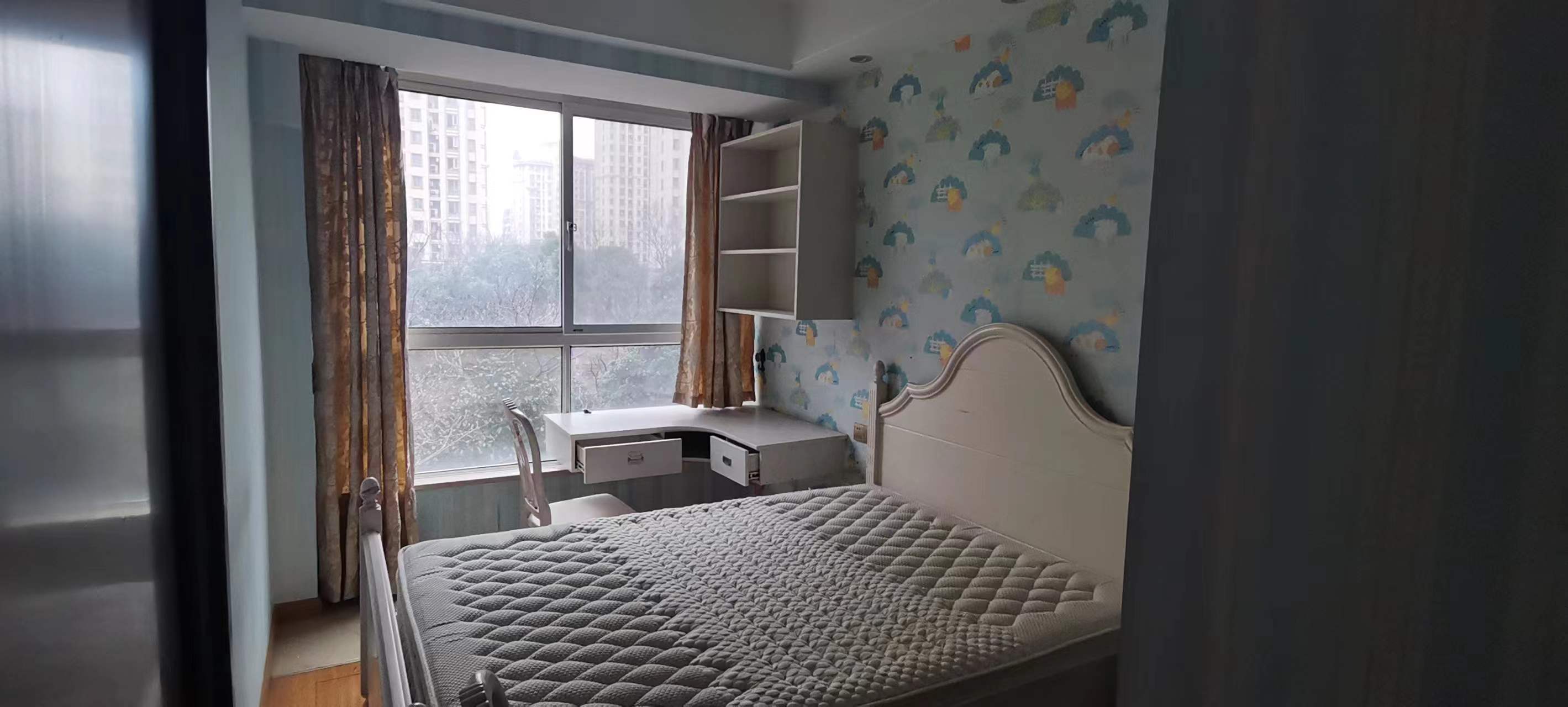 中南世纪花城二期 4室2厅2卫 137m&sup2;