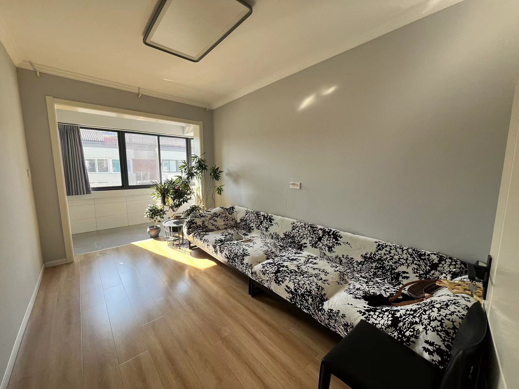 北濠桥东村 4室2厅1卫 148.09m&sup2;