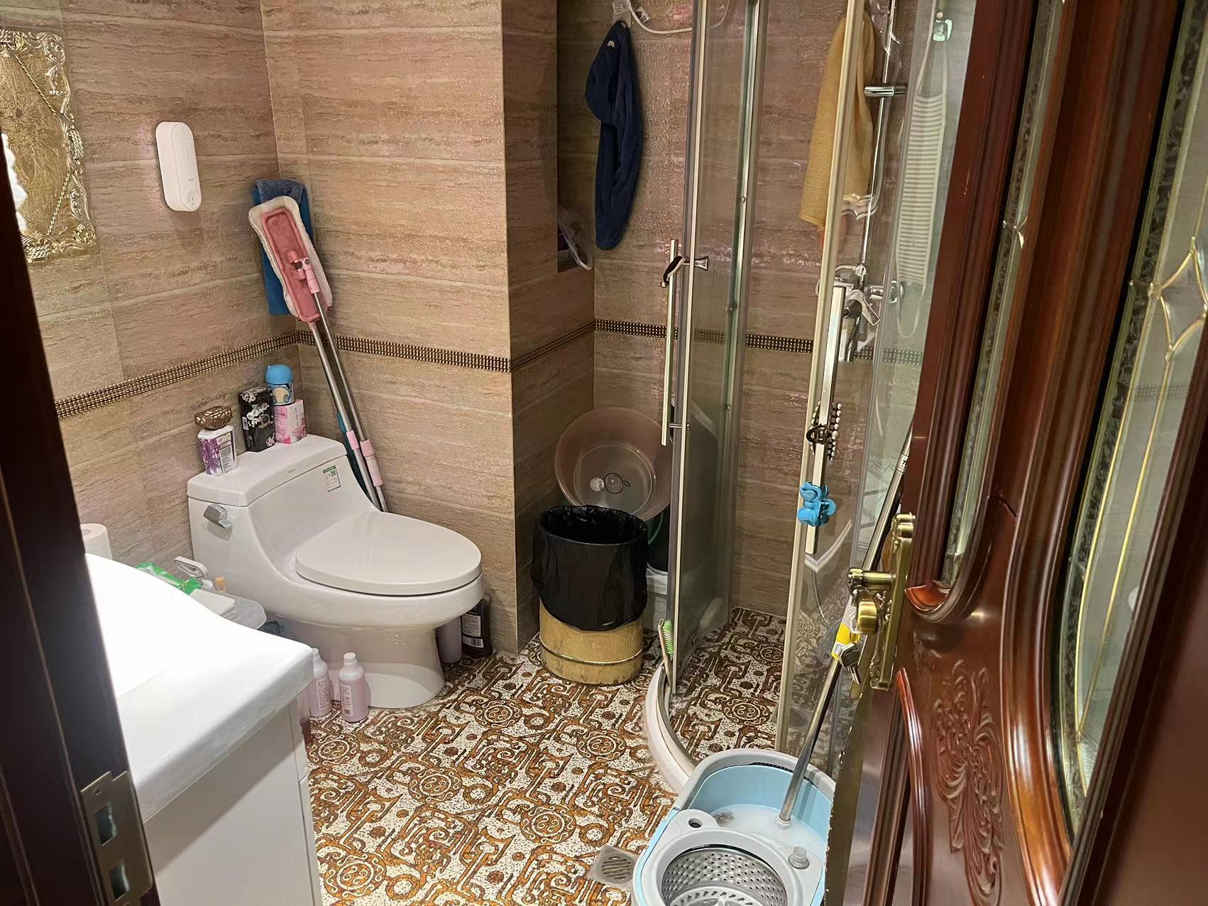 王府大厦 4室2厅2卫 217m&sup2;