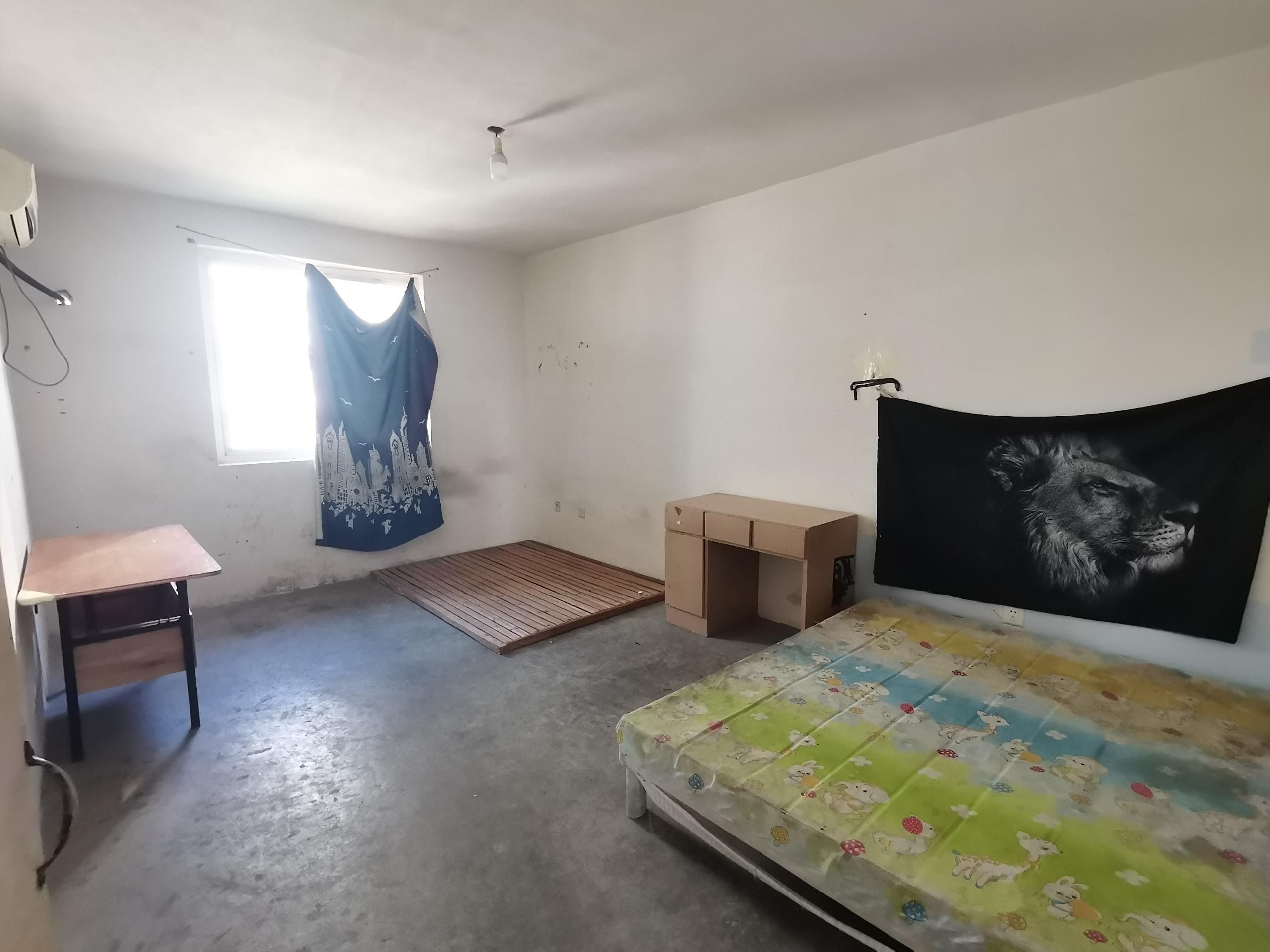 城山家园 5室2厅2卫 187.00m&sup2;