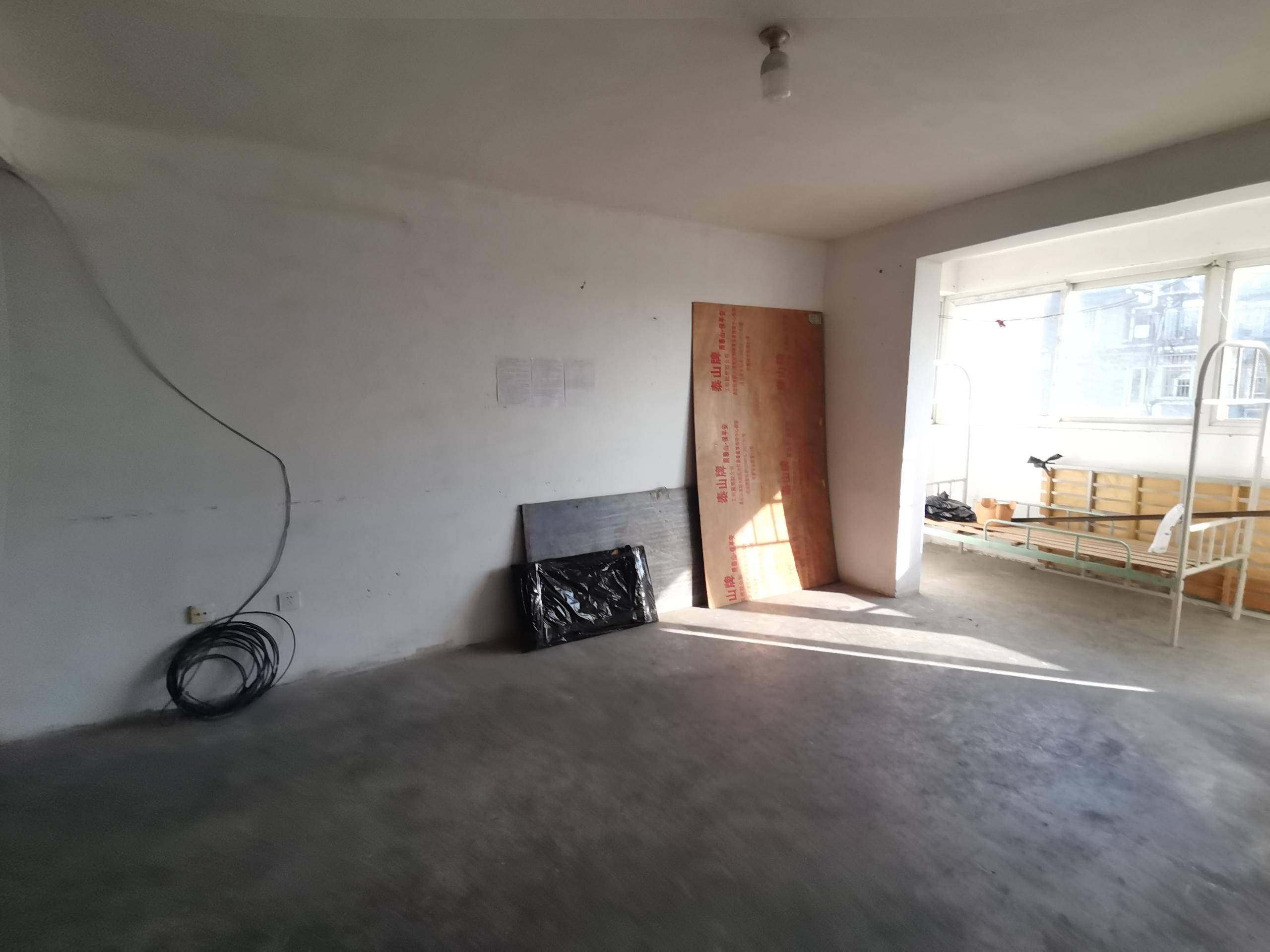 城山家园 5室2厅2卫 187.00m&sup2;