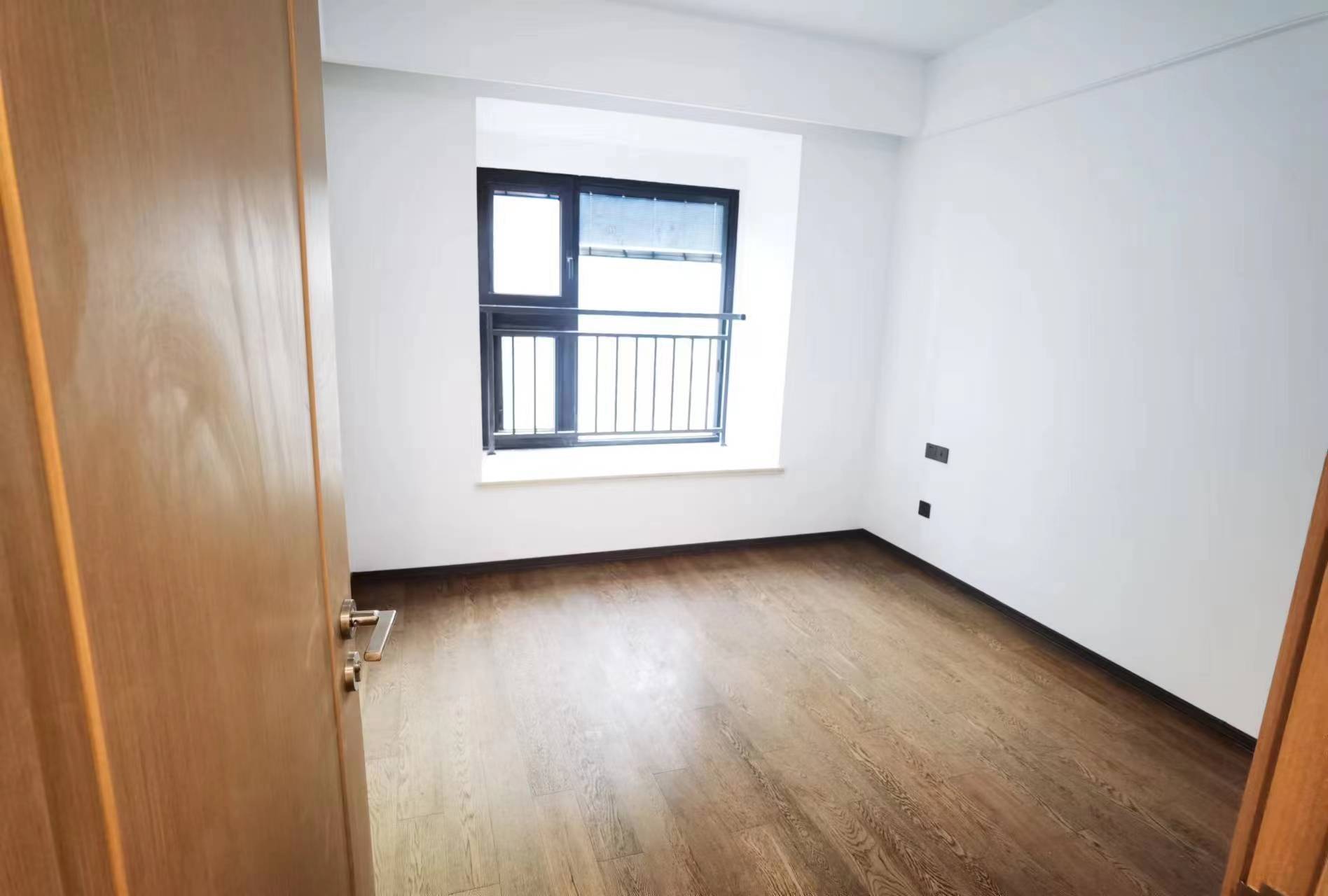 春风南岸西园 3室2厅1卫 96m&sup2;