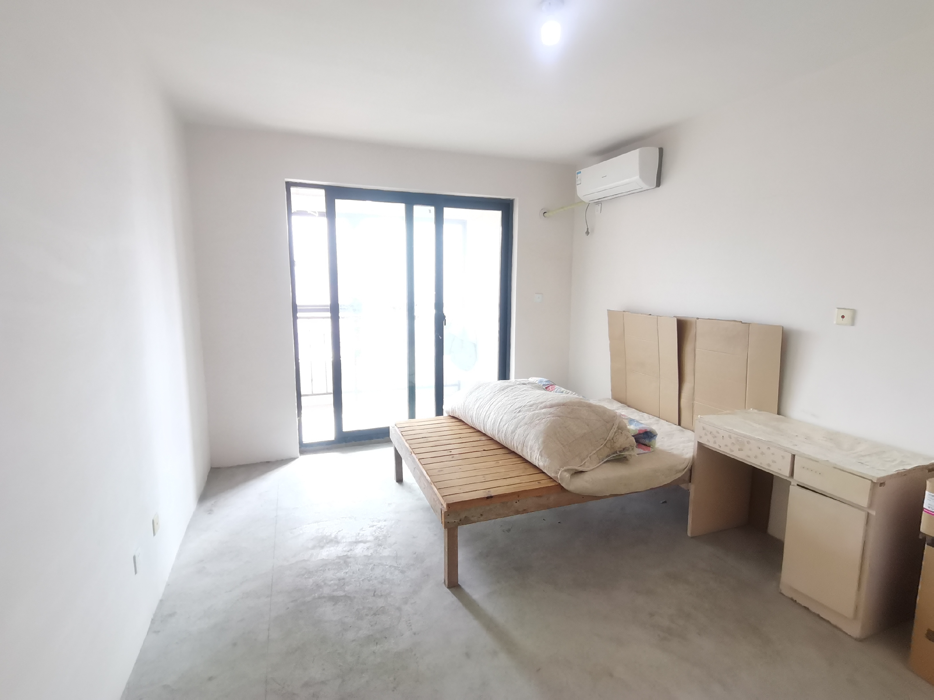 炜赋花苑 2室1厅1卫 91m&sup2;