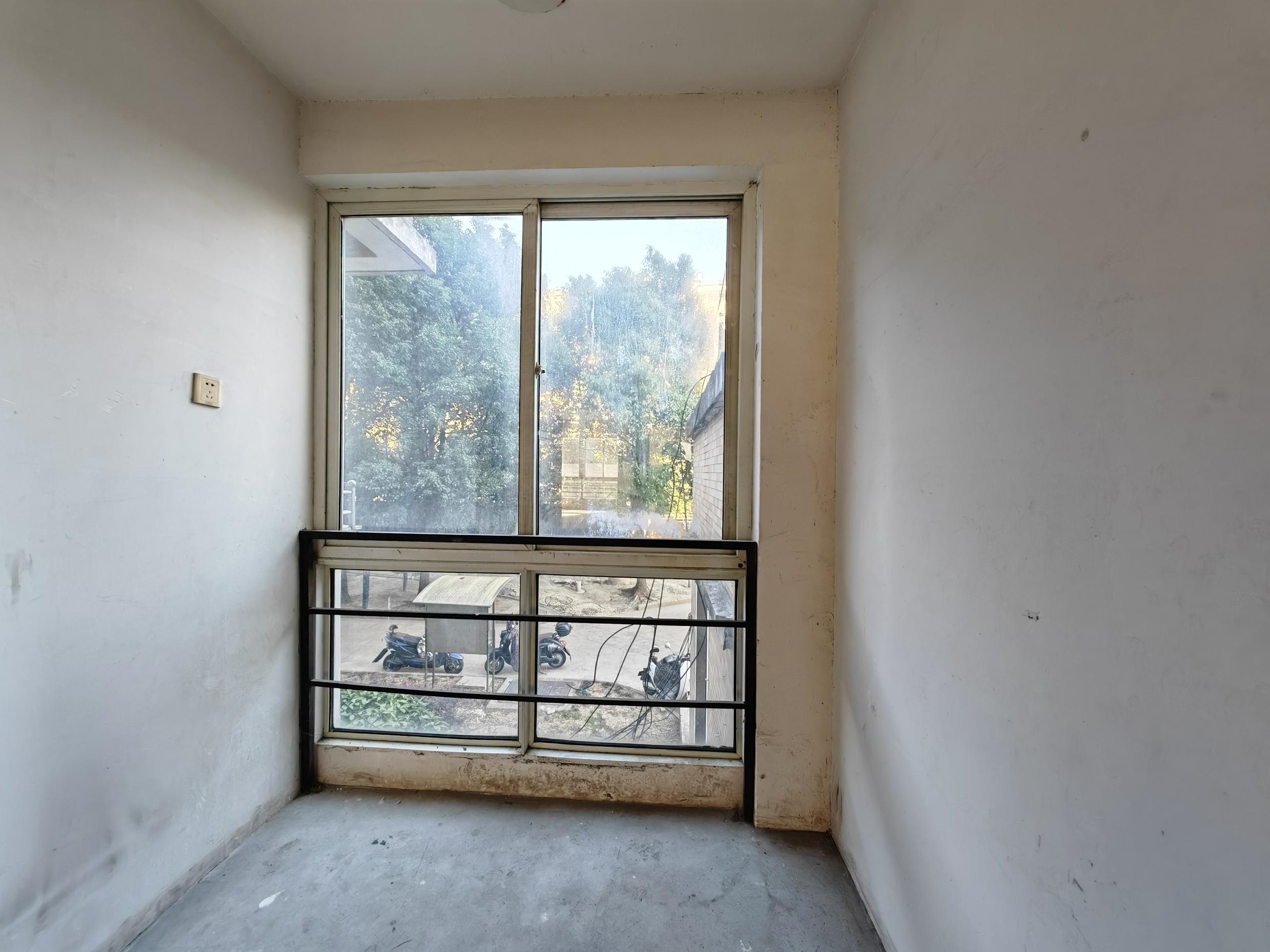 瑞景广场 3室1厅1卫 129.85m&sup2;