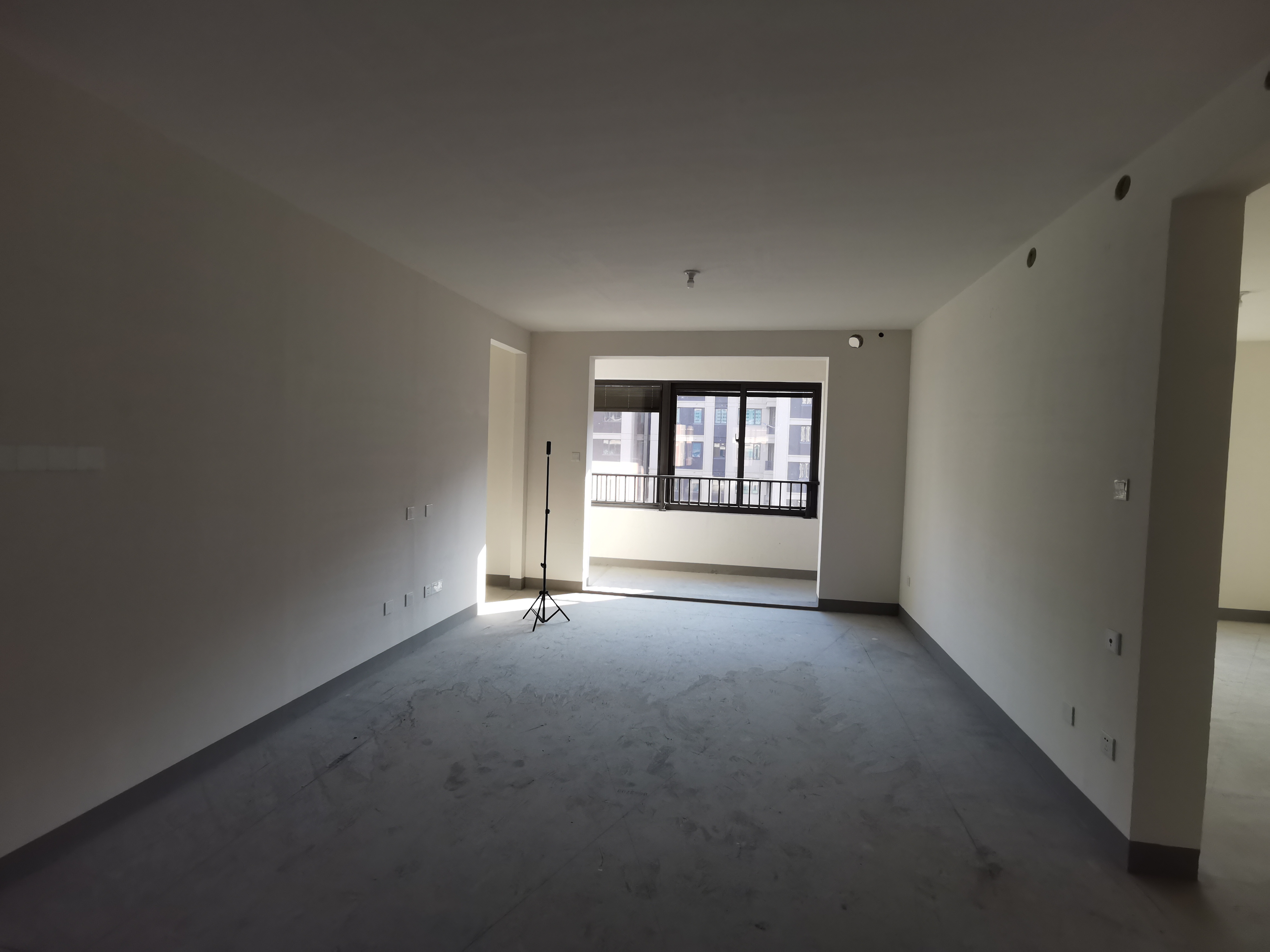 建发御珑湾 4室2厅2卫 131m²