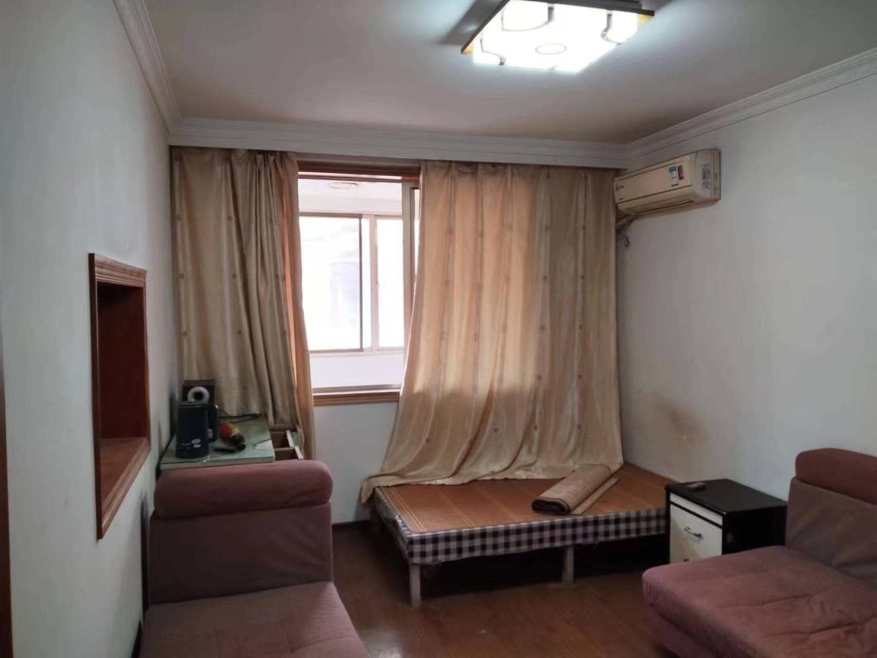 瑞丰花园 3室2厅1卫 140m&sup2;