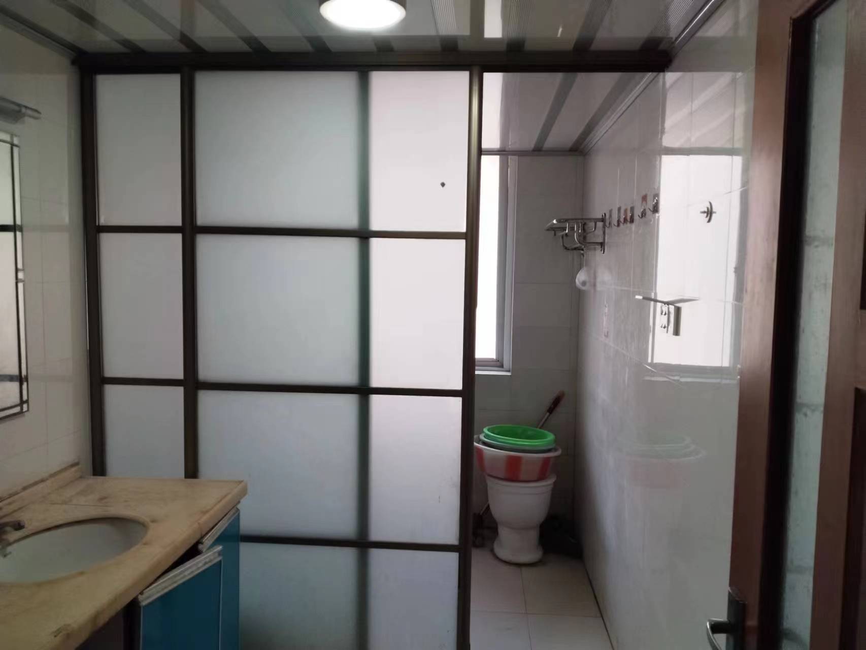 瑞丰花园 3室2厅1卫 140m&sup2;