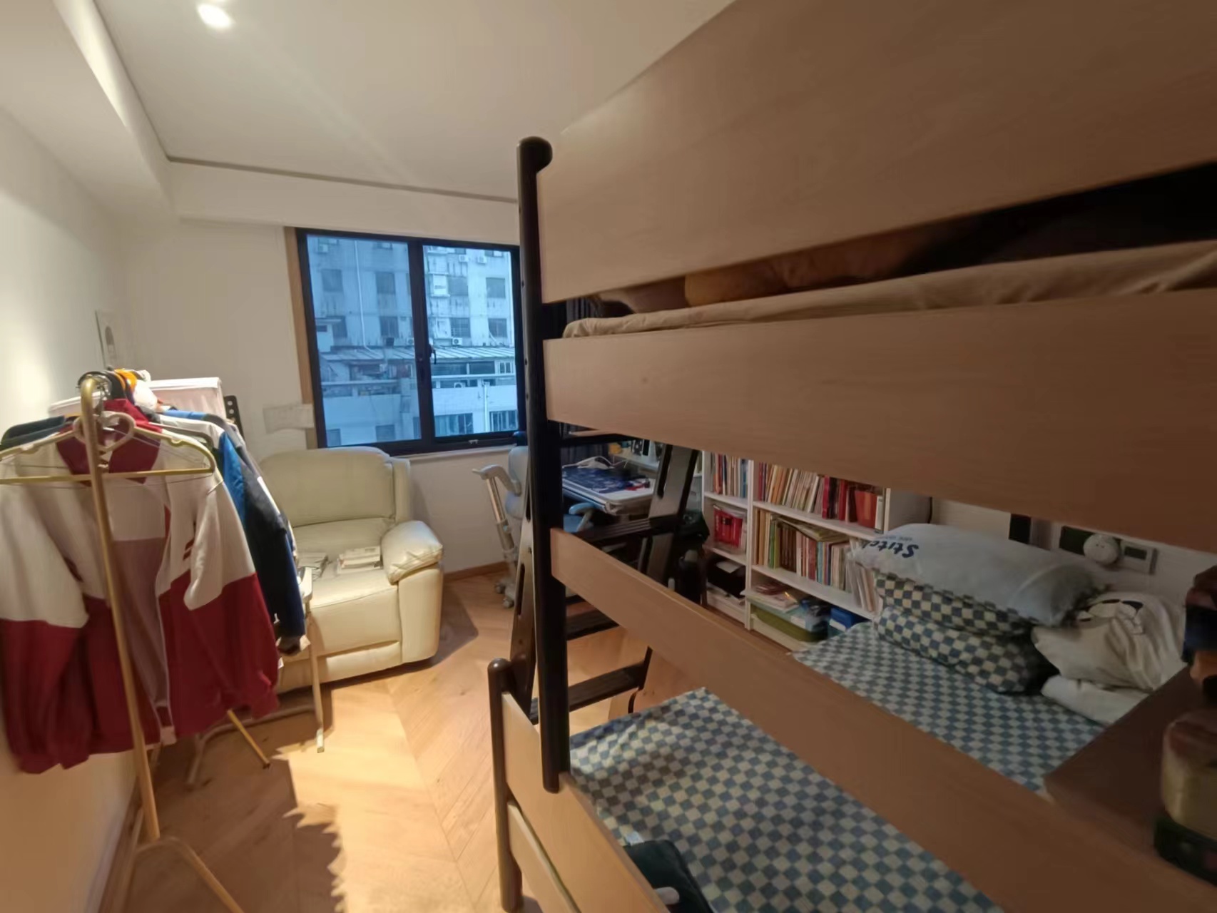 南园路20号大院 2室1厅1卫 72m&sup2;