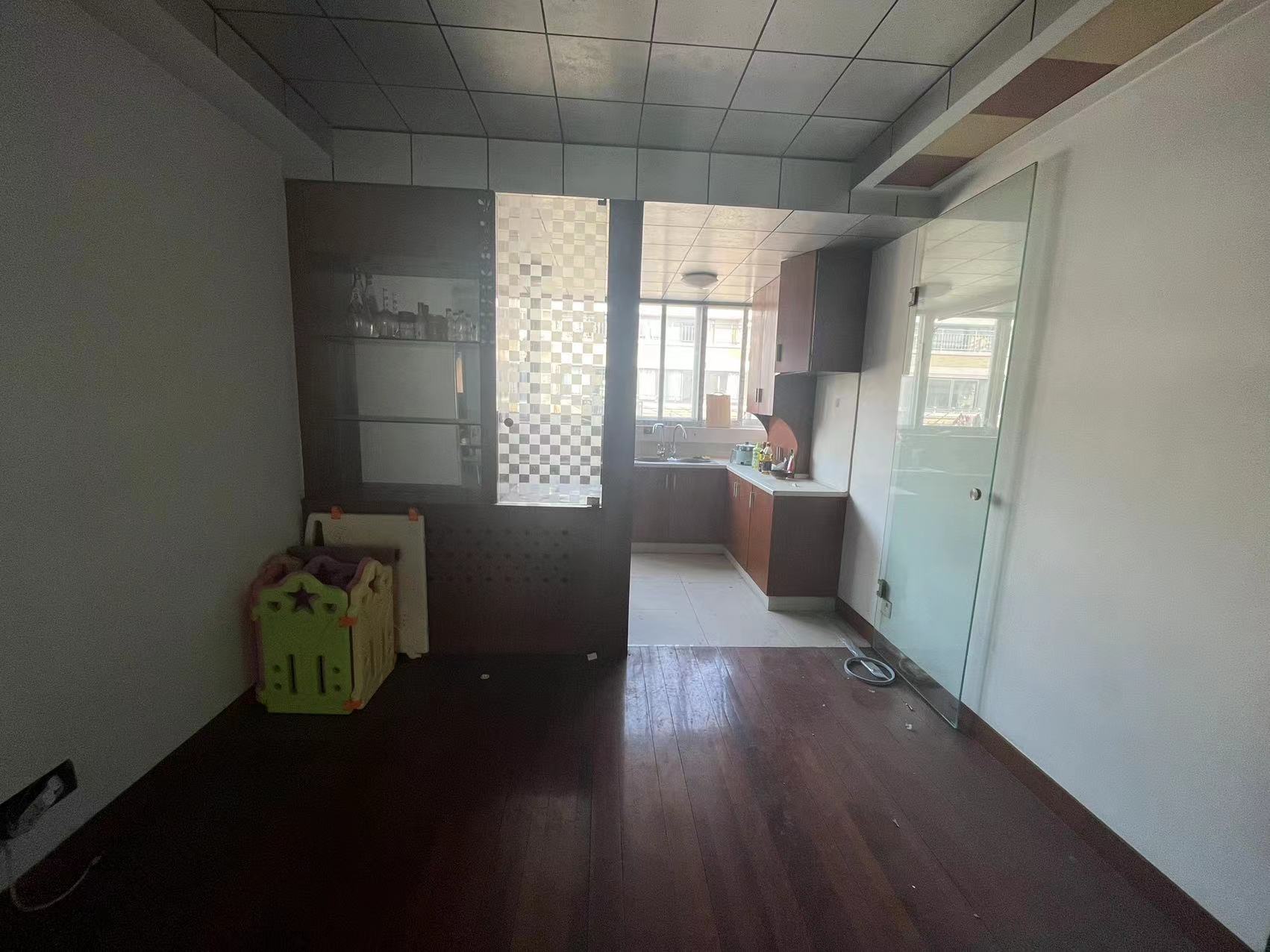 瑞丰花园 4室2厅2卫 240.00m&sup2;