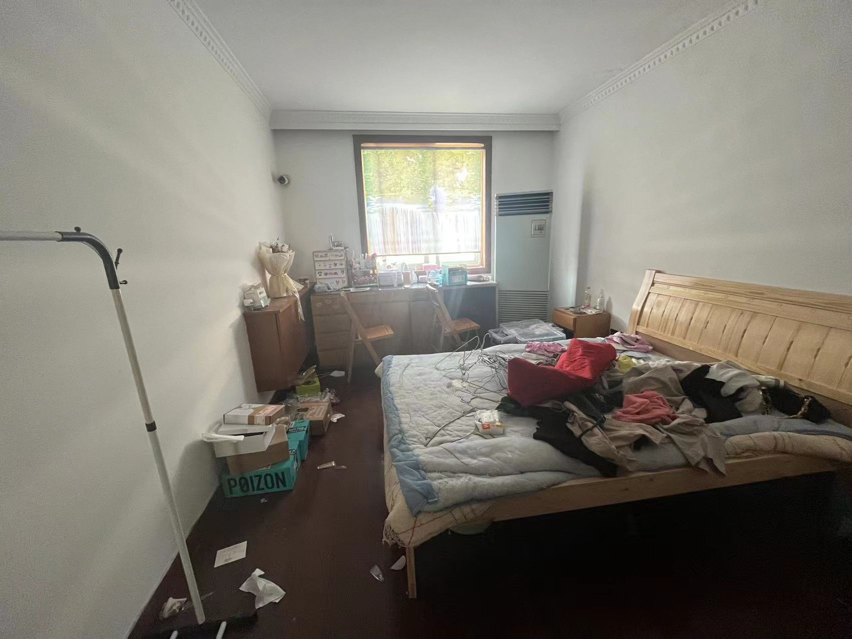 瑞丰花园 4室2厅2卫 240.00m&sup2;