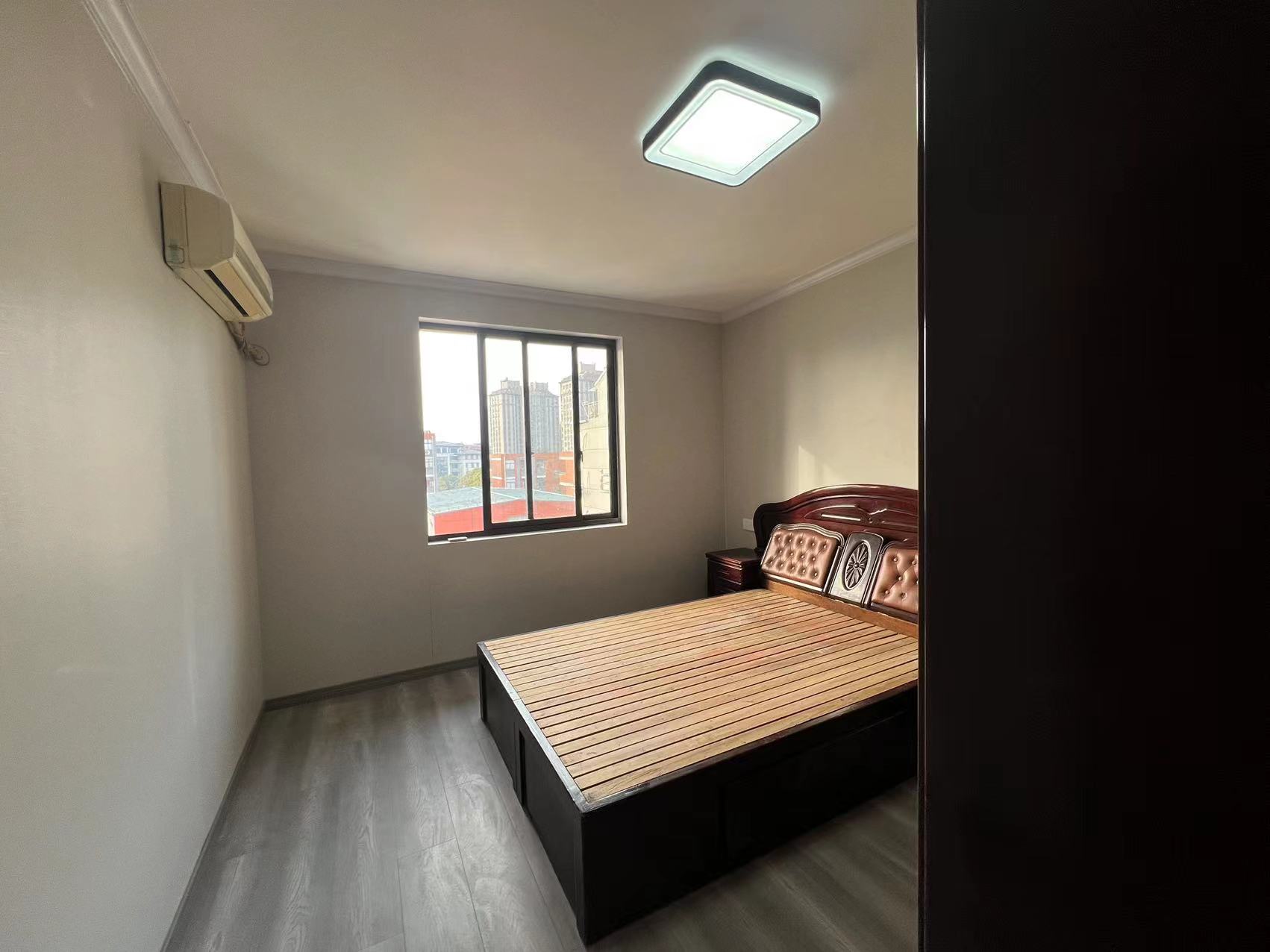 郭里园 3室1厅1卫 72.5m&sup2;