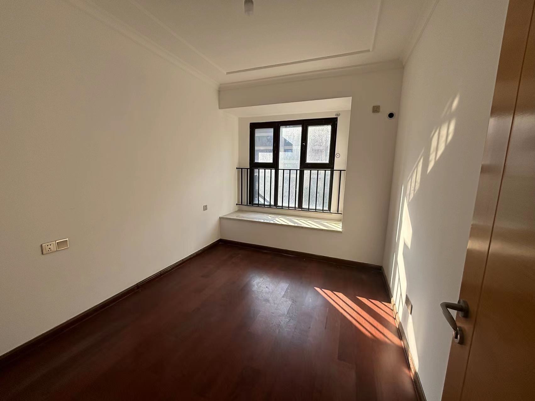 富力院士廷 3室2厅2卫 109m&sup2;