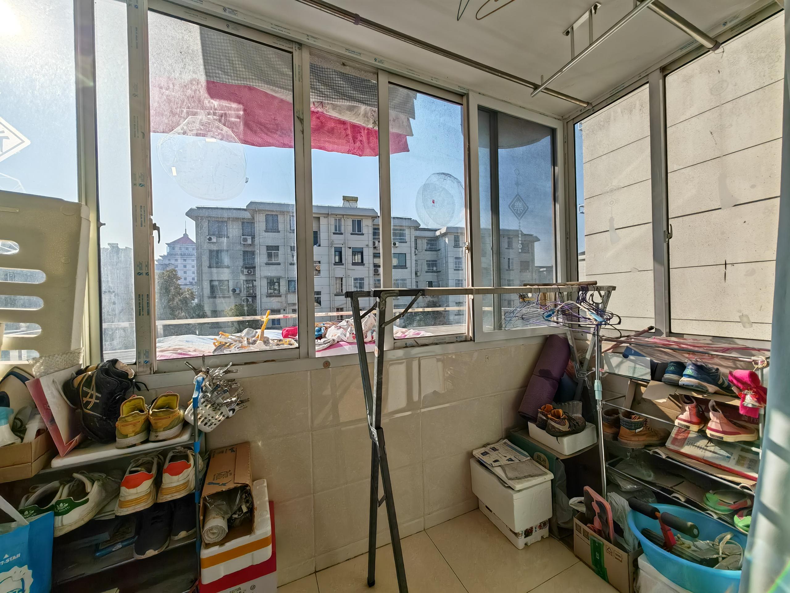 银花苑 3室1厅1卫 83.12m&sup2;