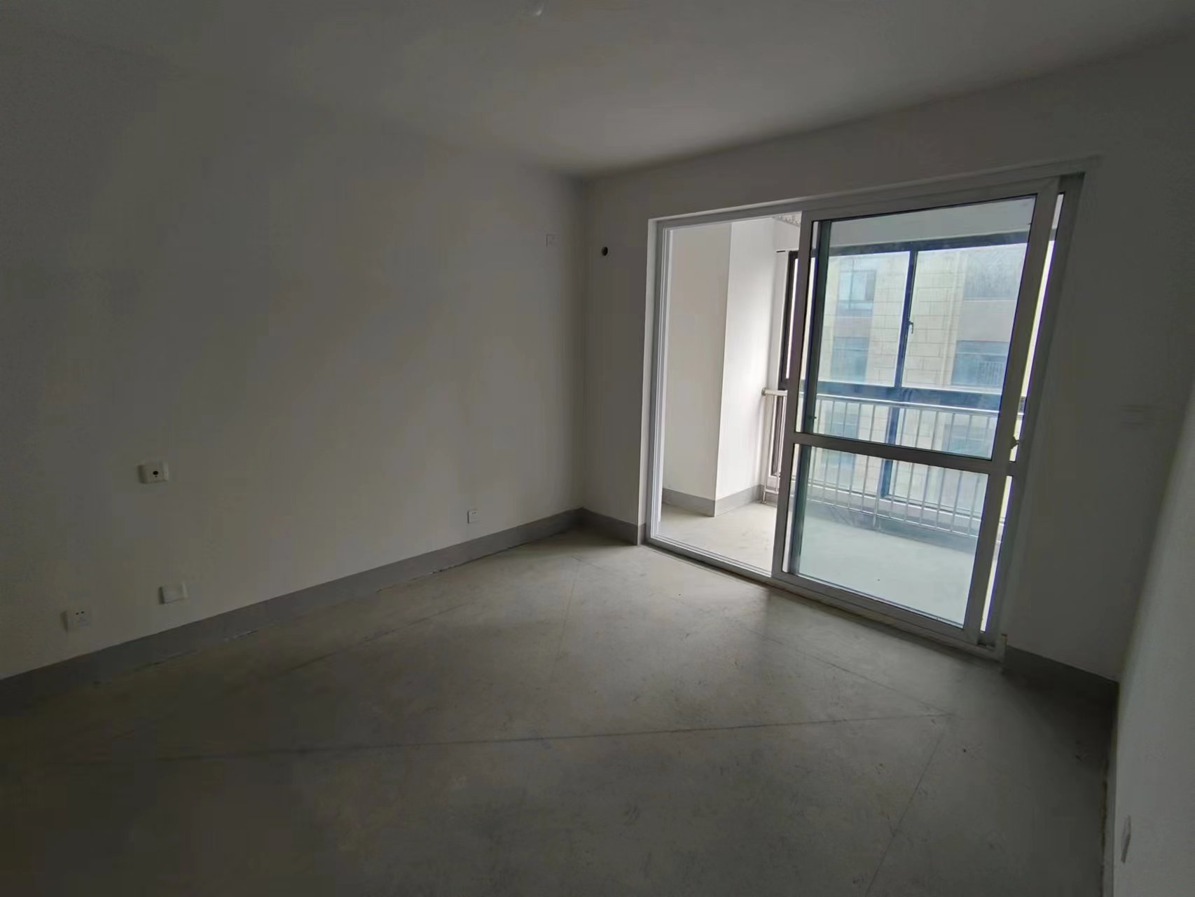 红星嘉苑 2室2厅1卫 94m&sup2;