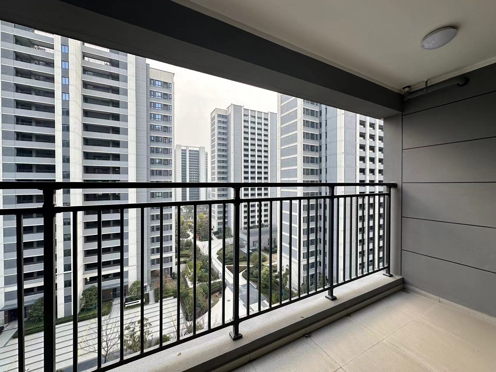 万科未来之光 3室2厅2卫 112m&sup2;