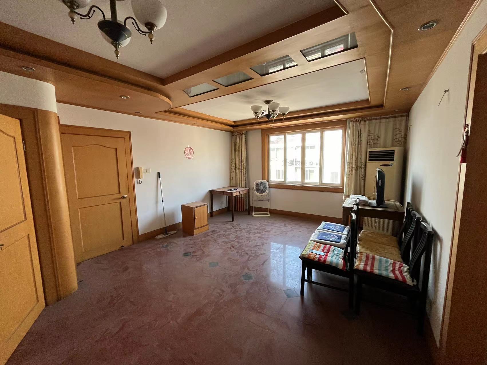 金桥园 3室2厅1卫 123m²