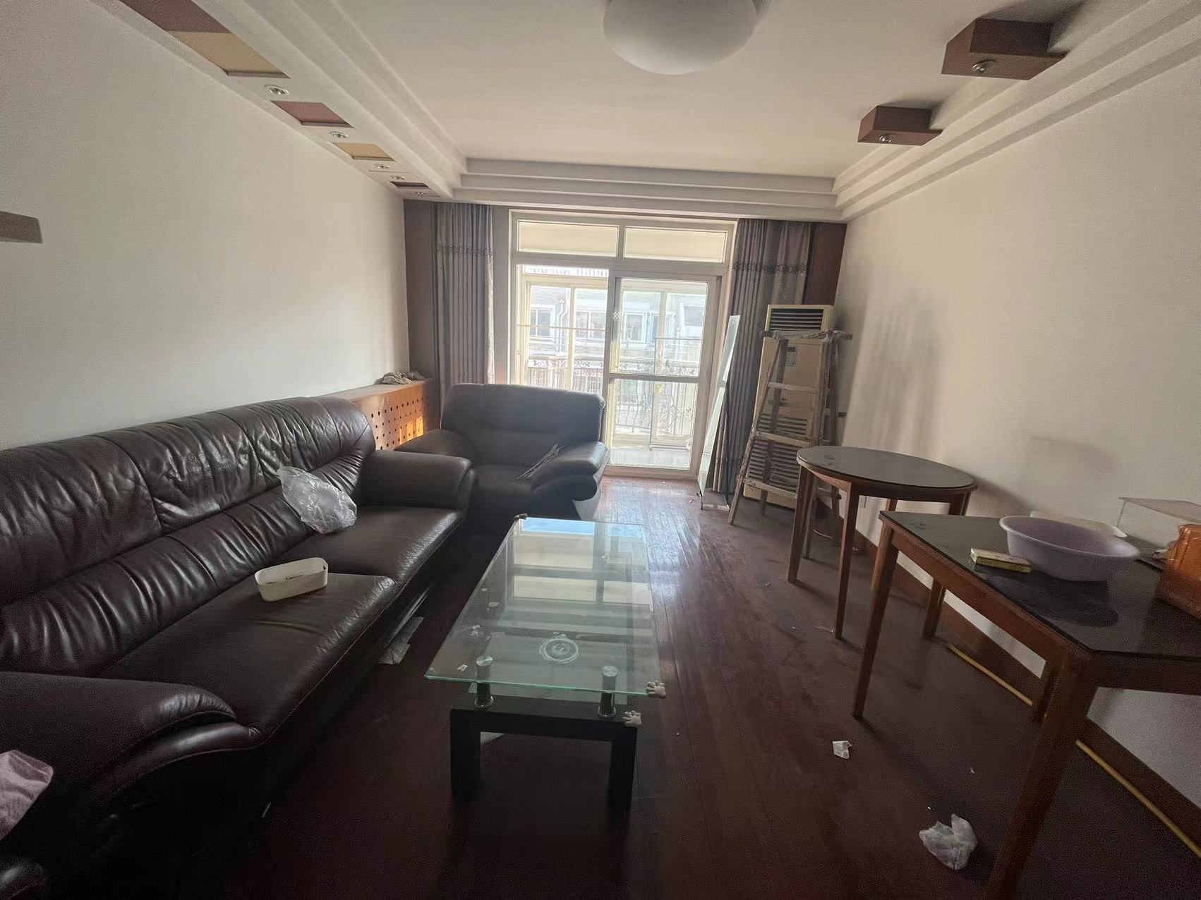 瑞丰花园 5室3厅2卫 233m²