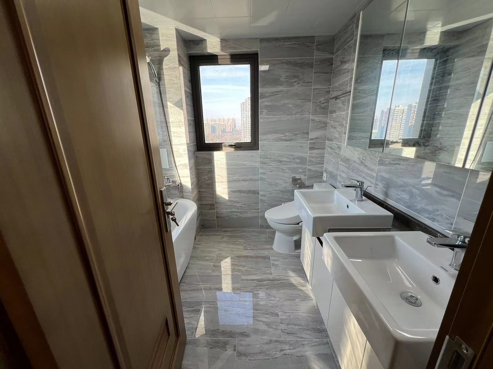远创东樾 4室2厅3卫 153.74m&sup2;