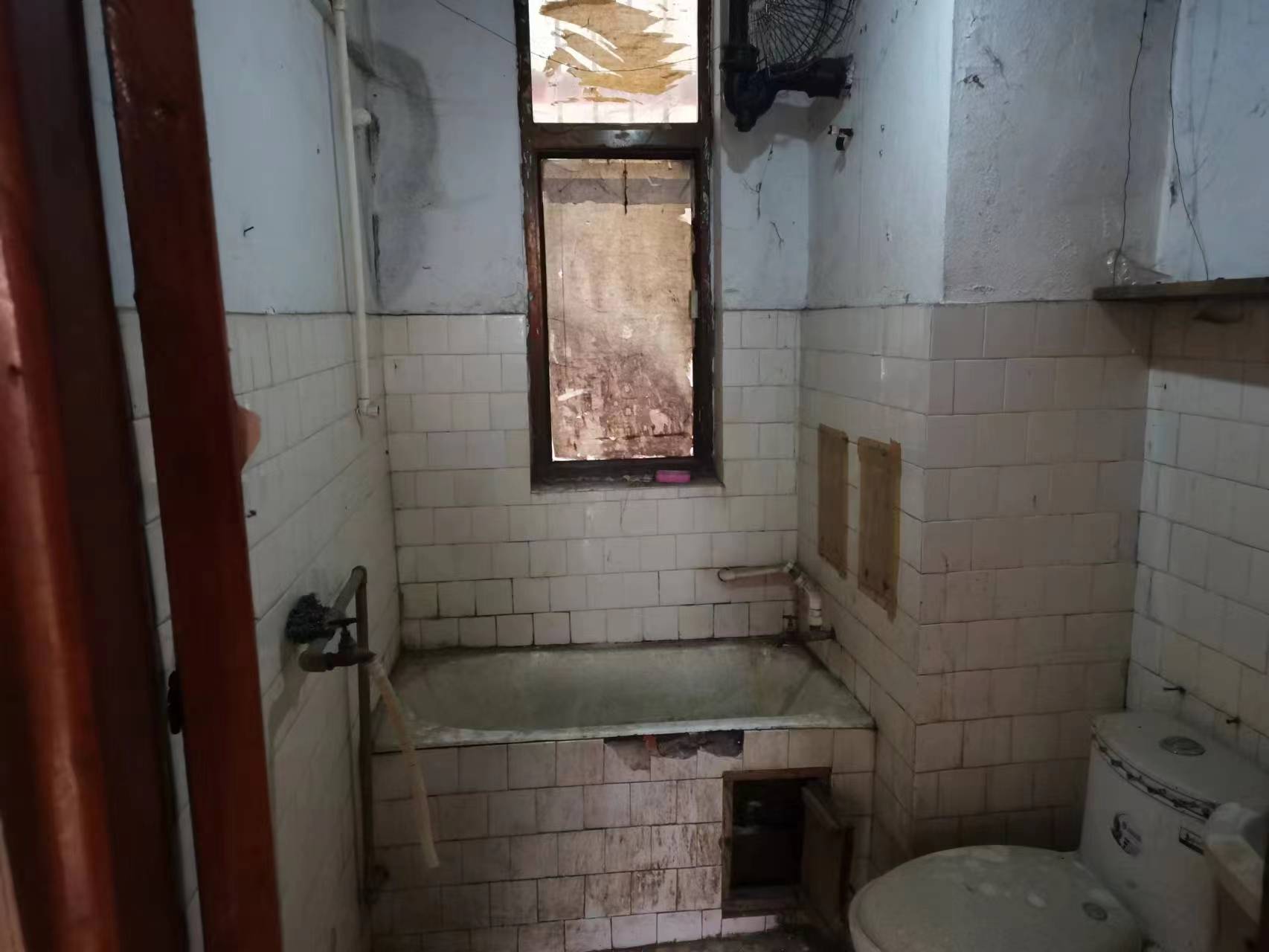 华能大厦 2室1厅1卫 74.33m&sup2;