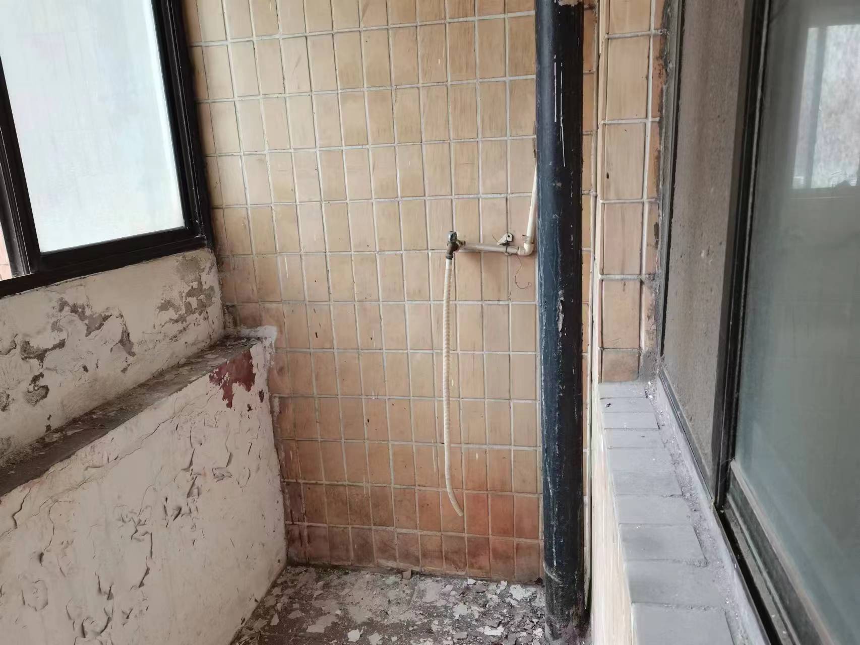 华能大厦 2室1厅1卫 74.33m&sup2;