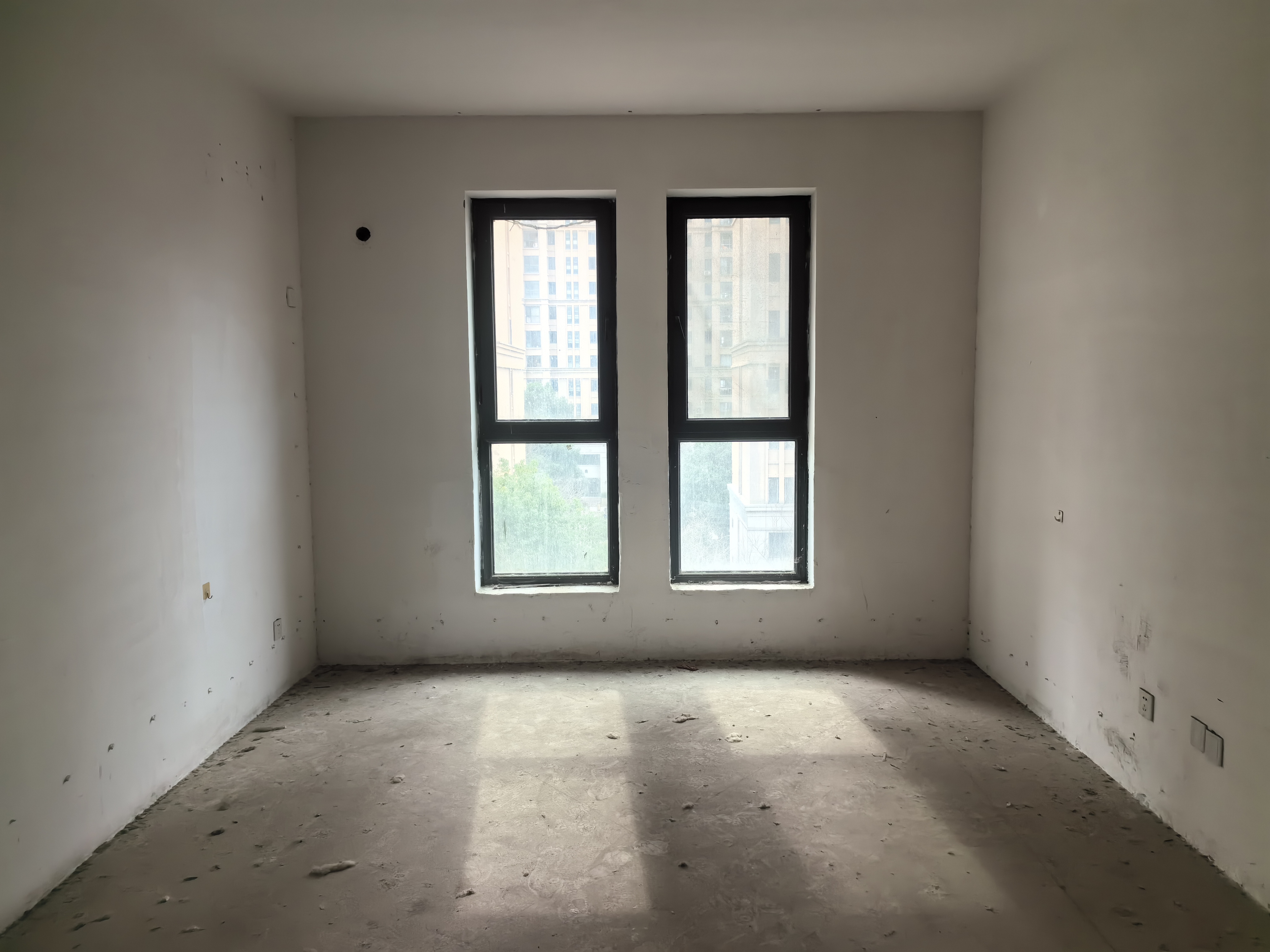 中港城皇家公寓 3室2厅2卫 141m&sup2;