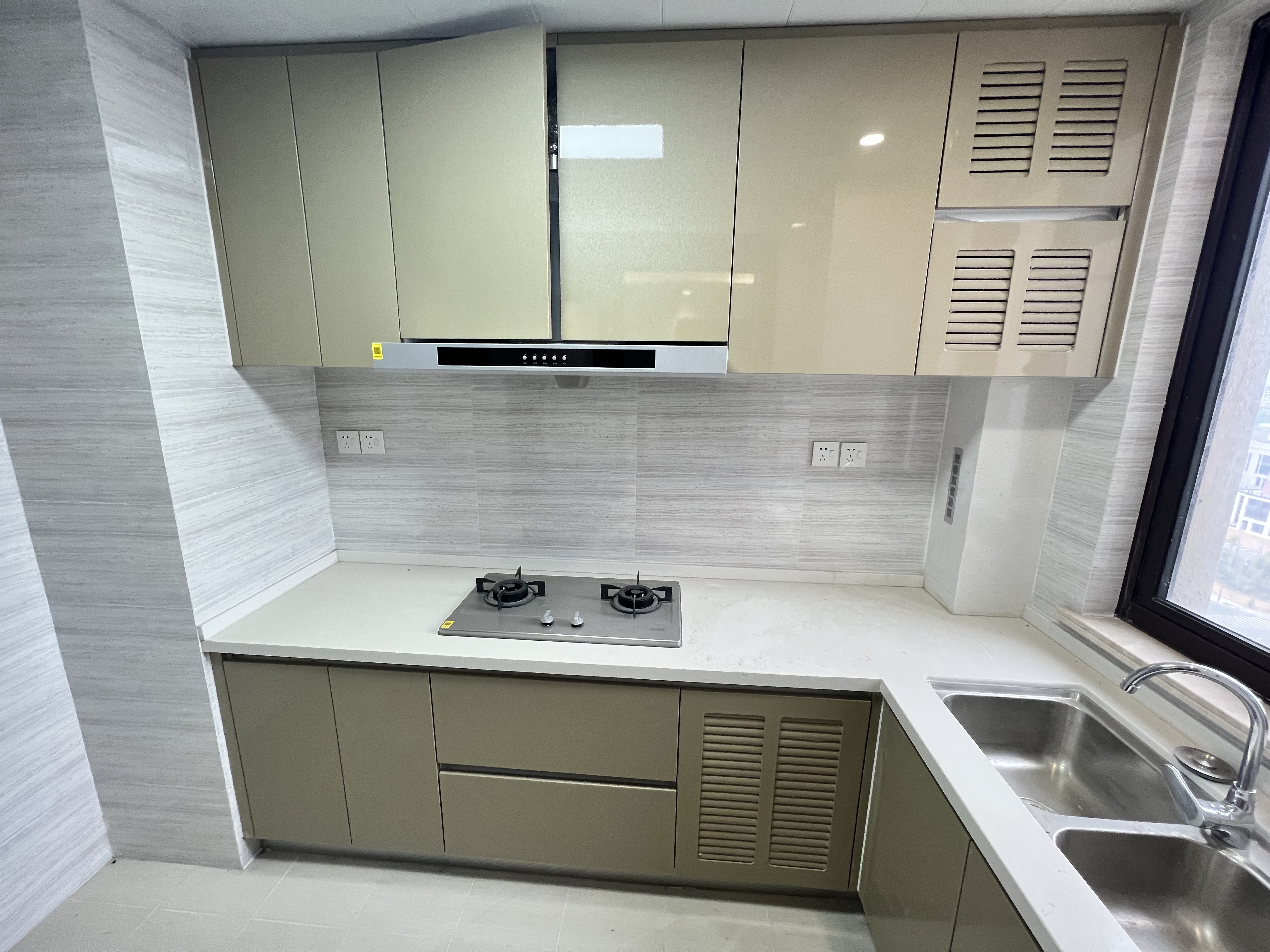 云樾东方 3室2厅2卫 136m&sup2;