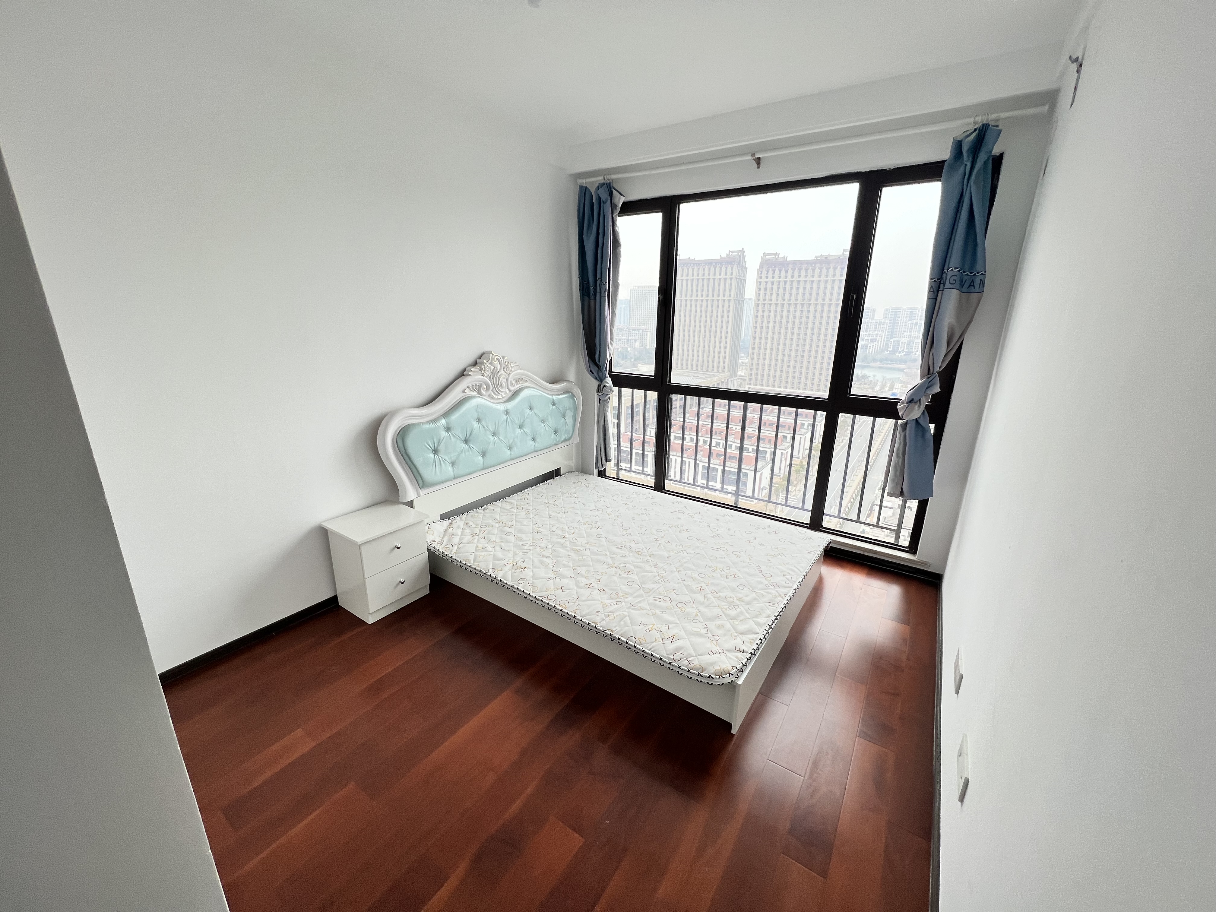 云樾东方 3室2厅2卫 124m&sup2;