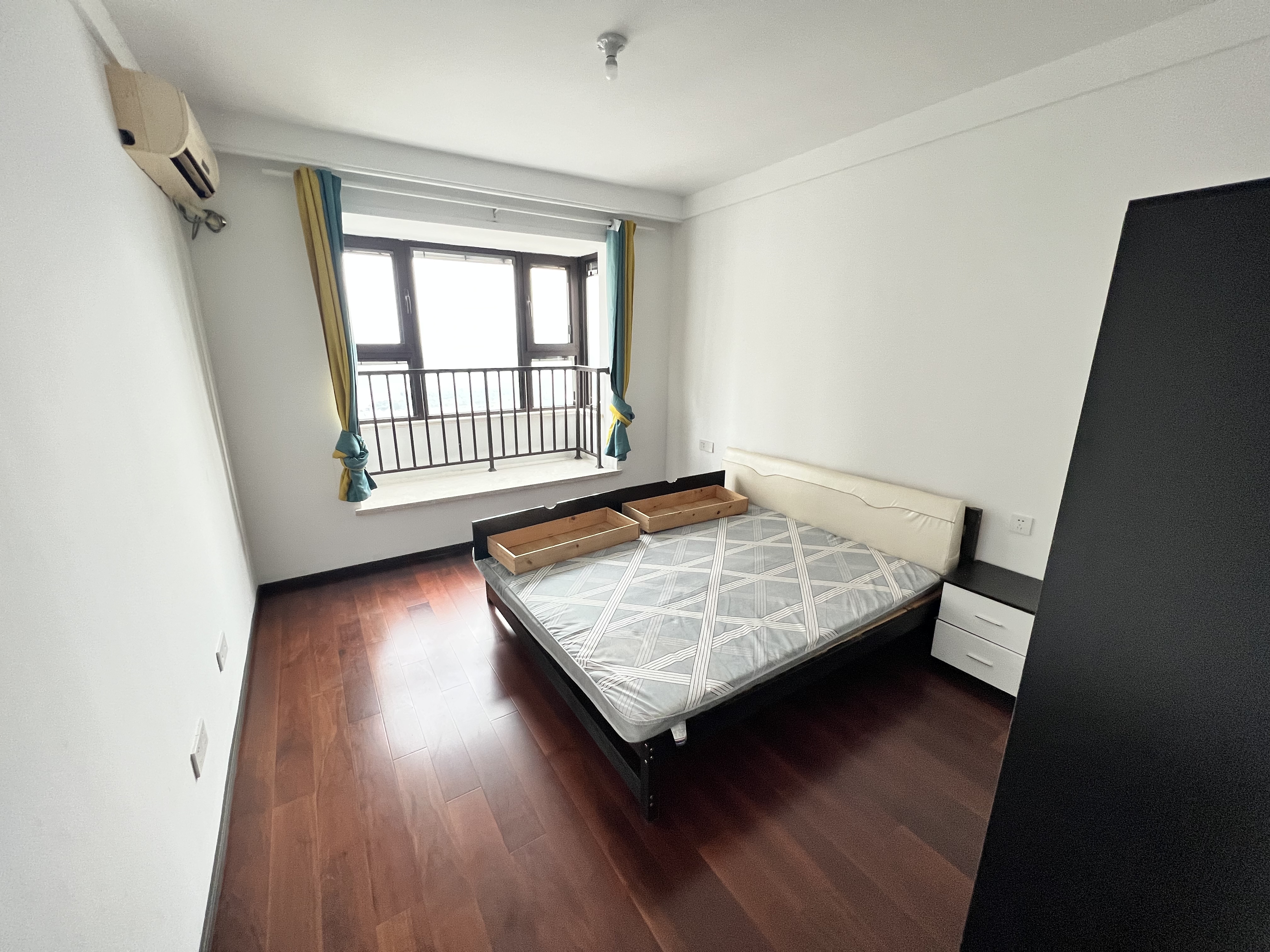 云樾东方 3室2厅2卫 124m&sup2;