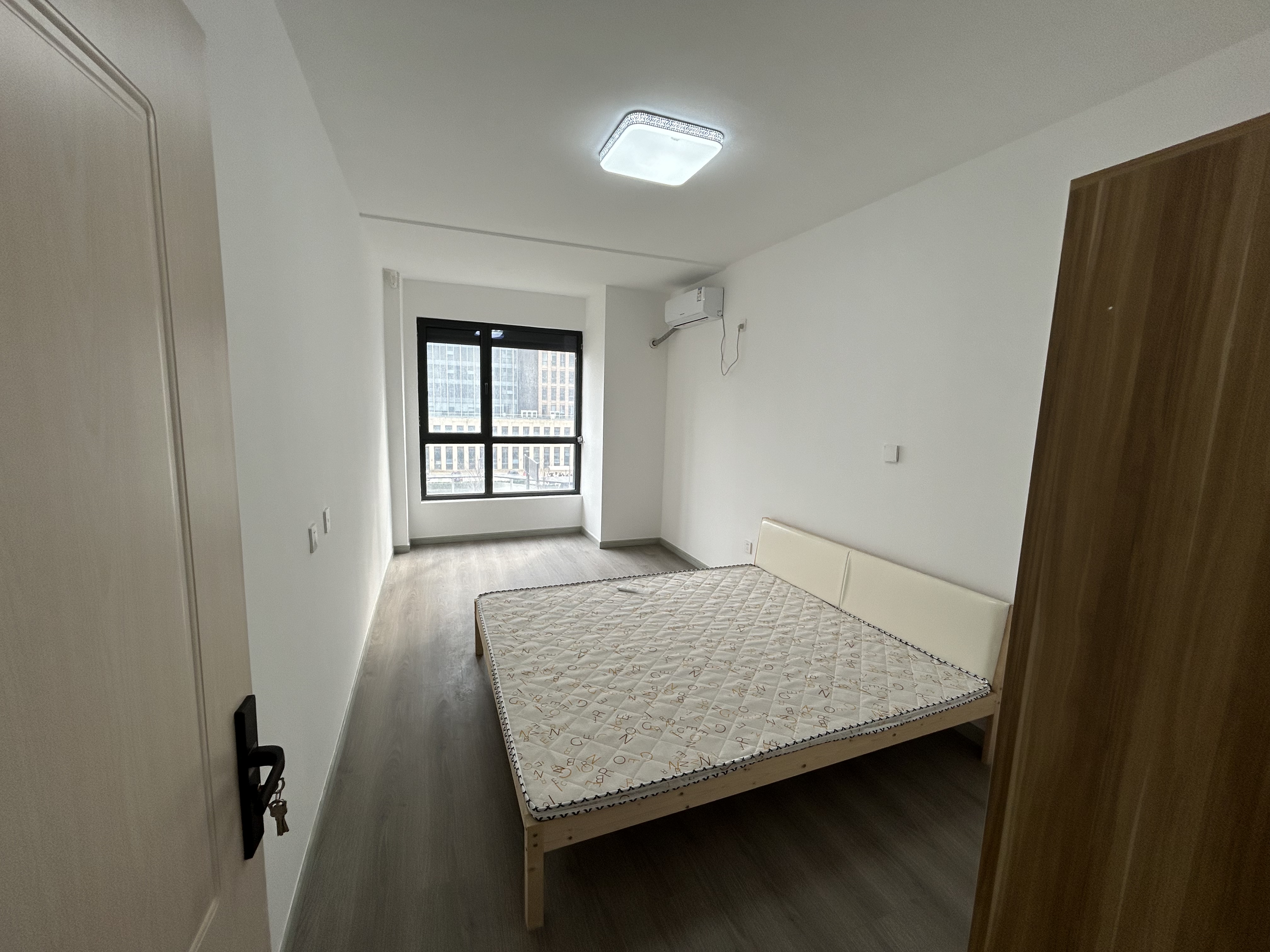 翠园 3室2厅1卫 135m&sup2;