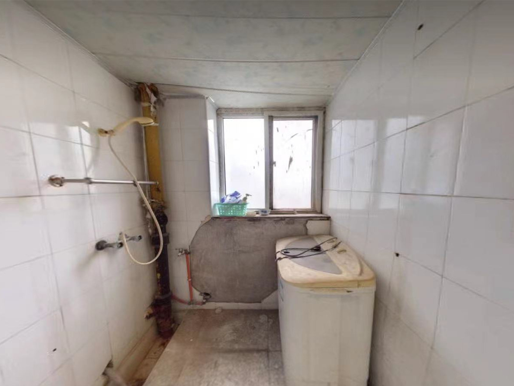 易家桥新村 2室1厅1卫 63m&sup2;