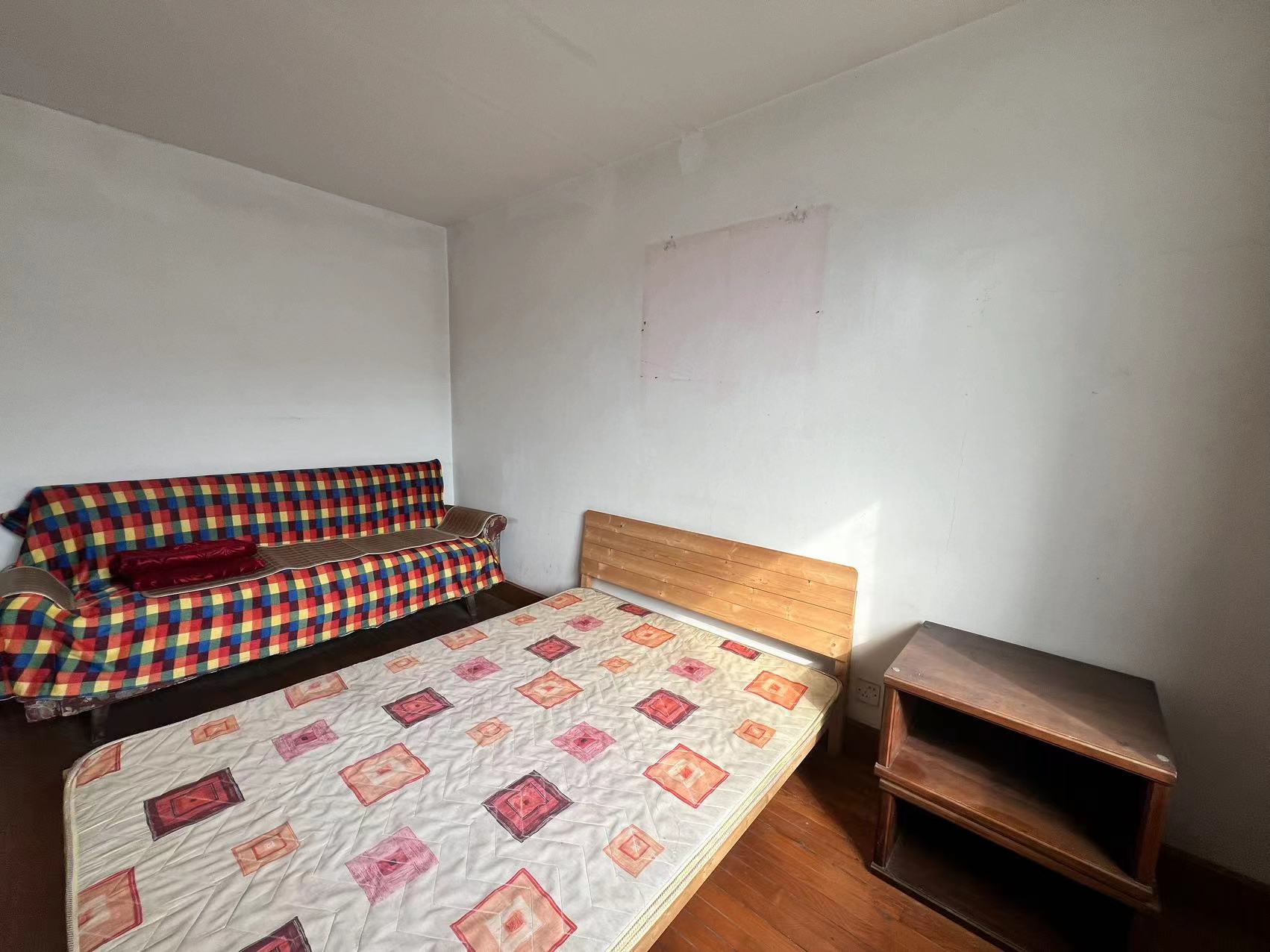 北郭东村北区 4室2厅1卫 78m&sup2;