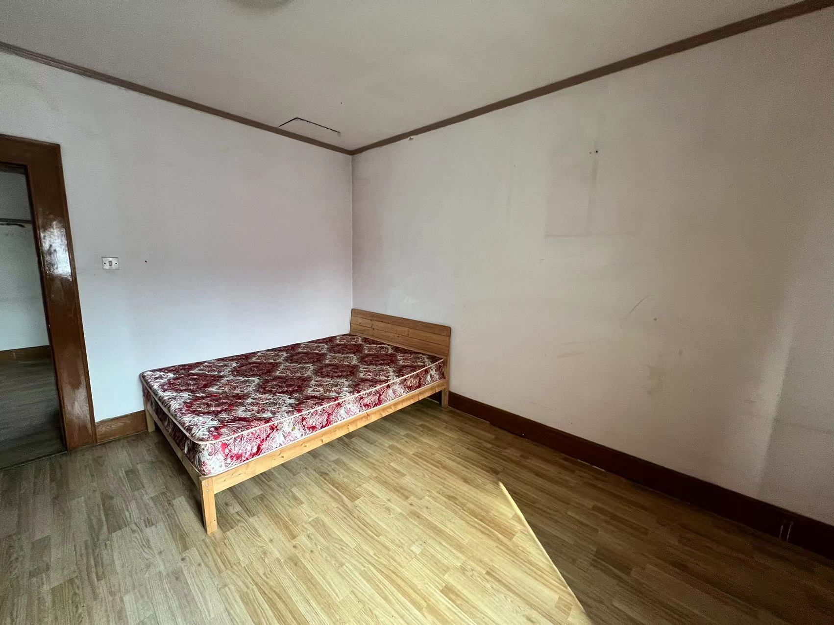 北郭东村北区 4室2厅1卫 78m&sup2;