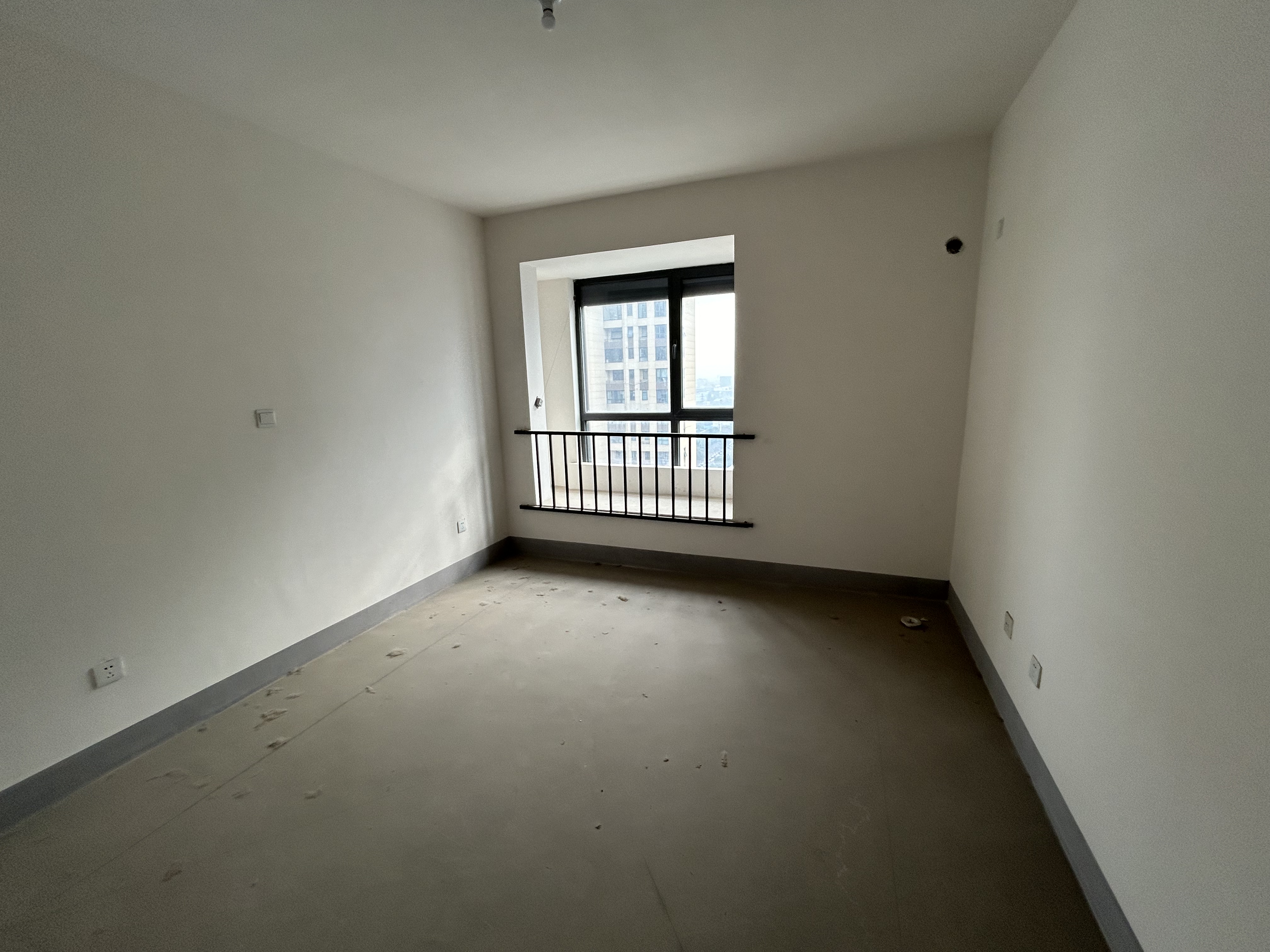 翠园 4室2厅2卫 144.35m&sup2;