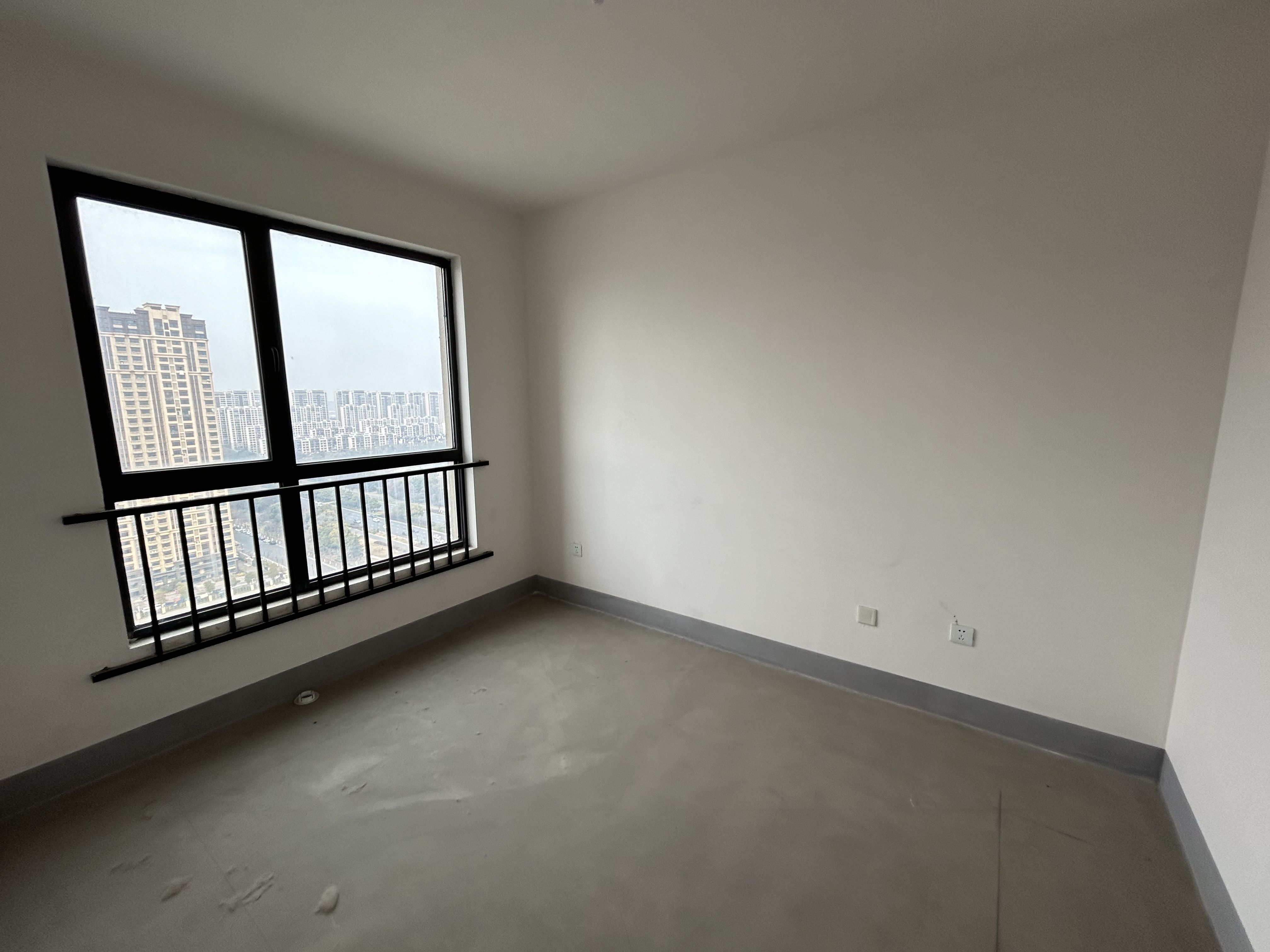 翠园 4室2厅2卫 144.35m&sup2;