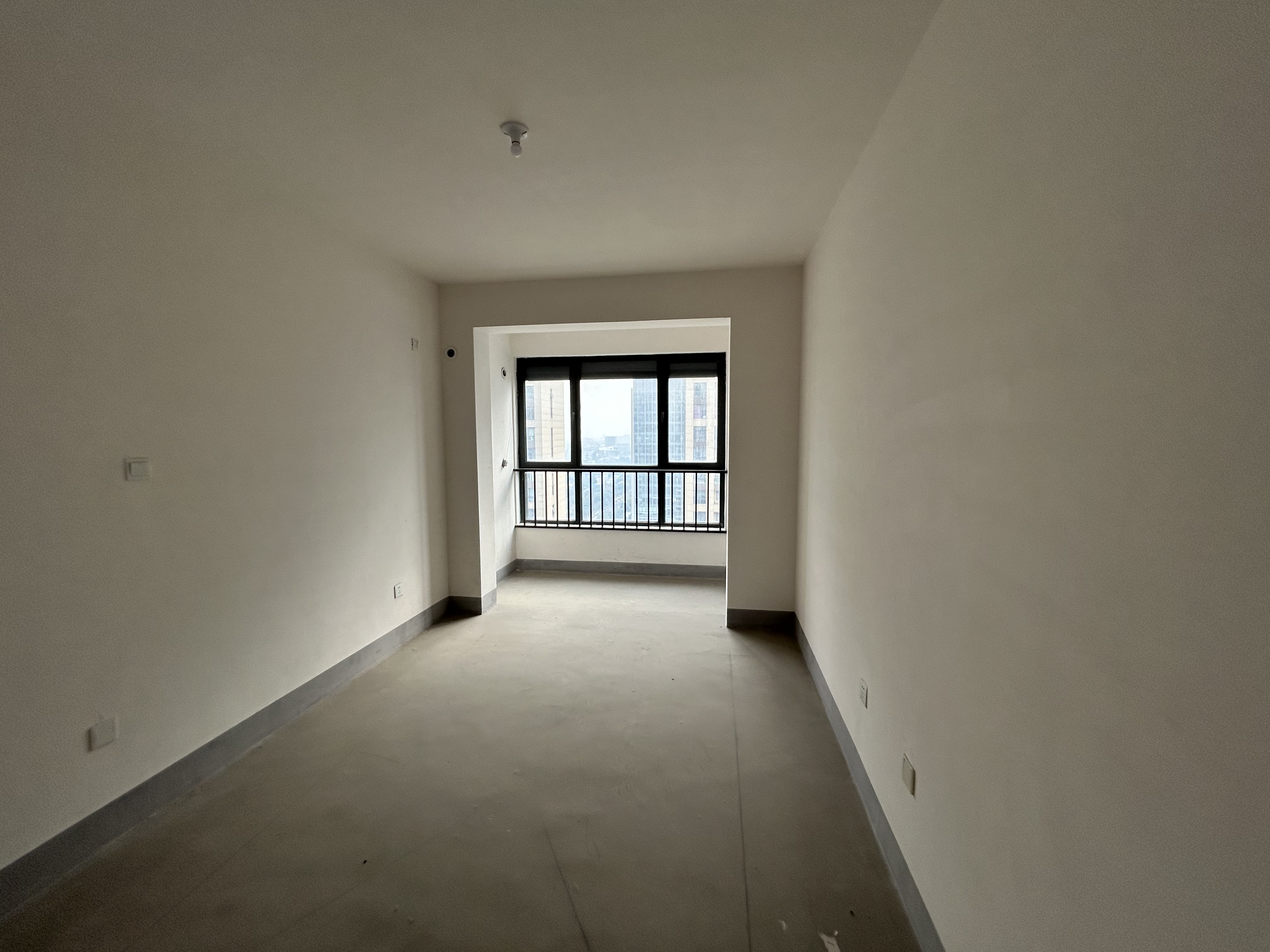 翠园 4室2厅2卫 144.35m&sup2;