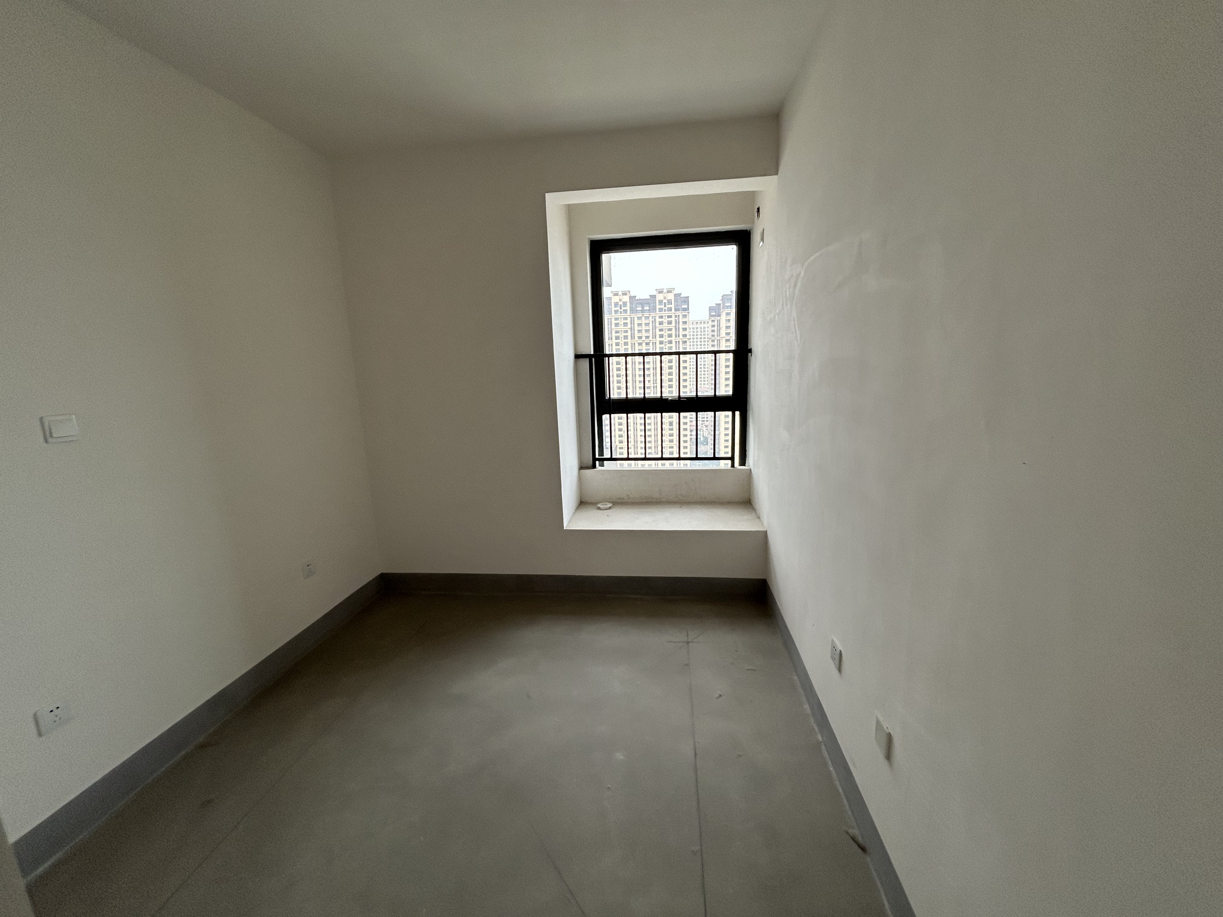 翠园 4室2厅2卫 144.35m&sup2;