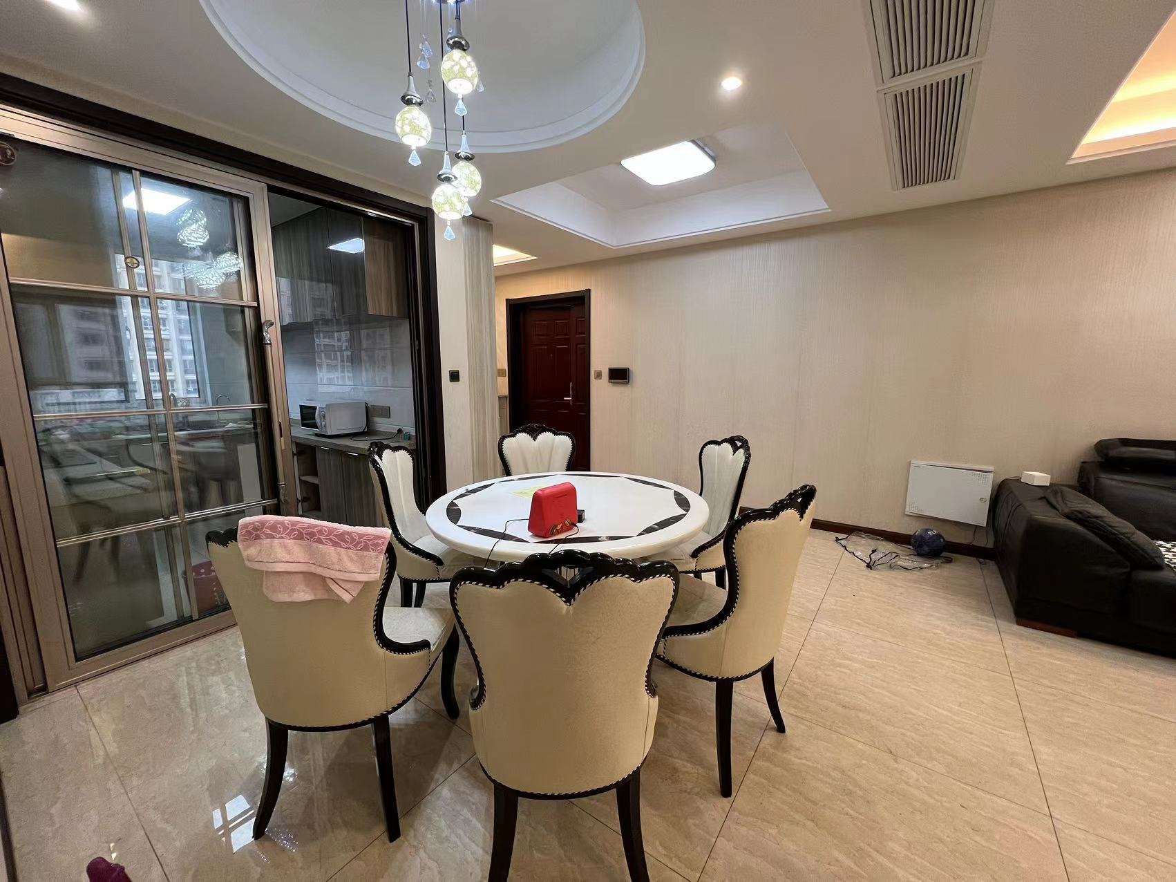 中南世纪花城二期 3室2厅2卫 138.8m&sup2;