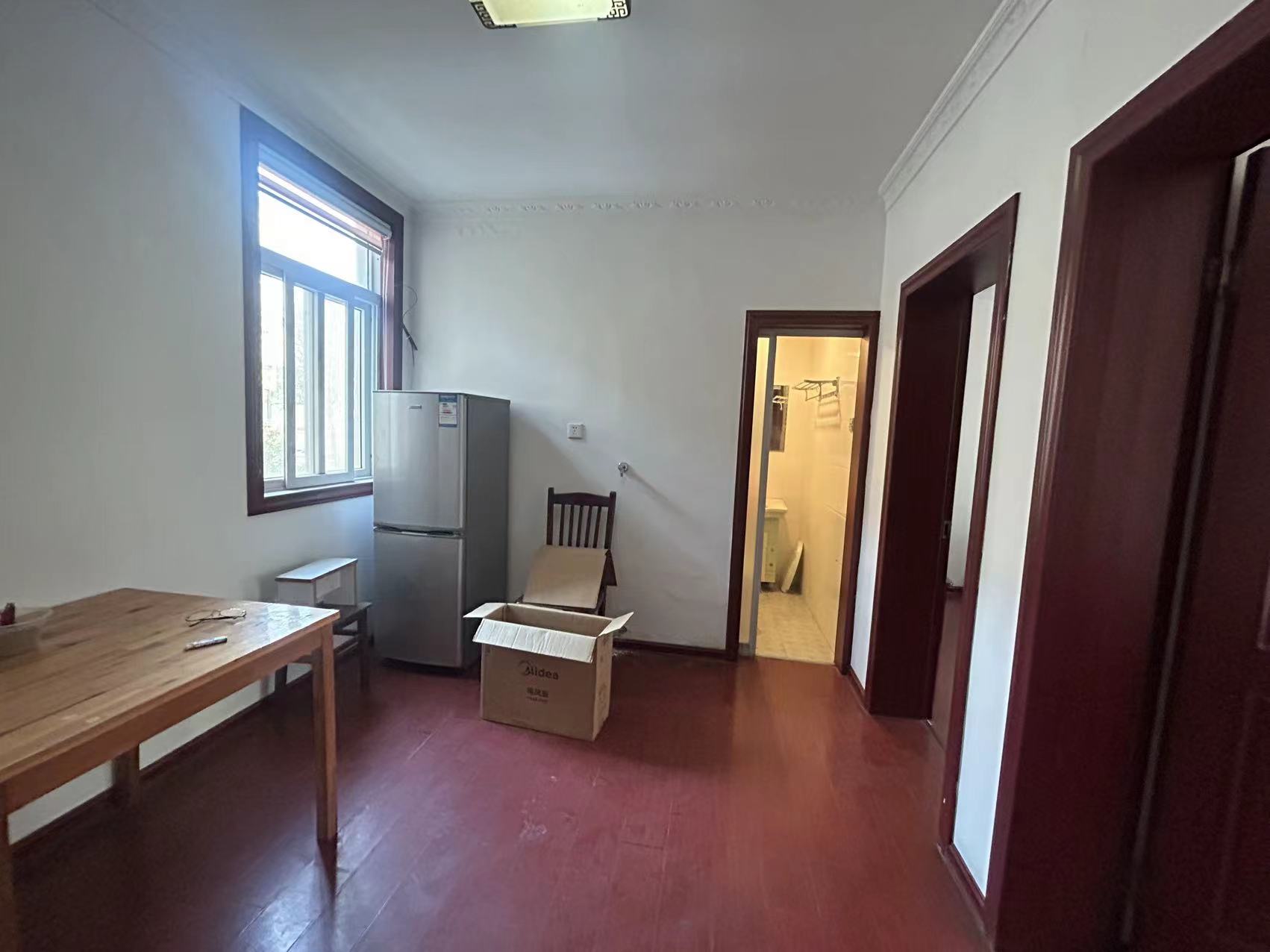 虹桥新村(朝霞路) 2室1厅1卫 63m&sup2;