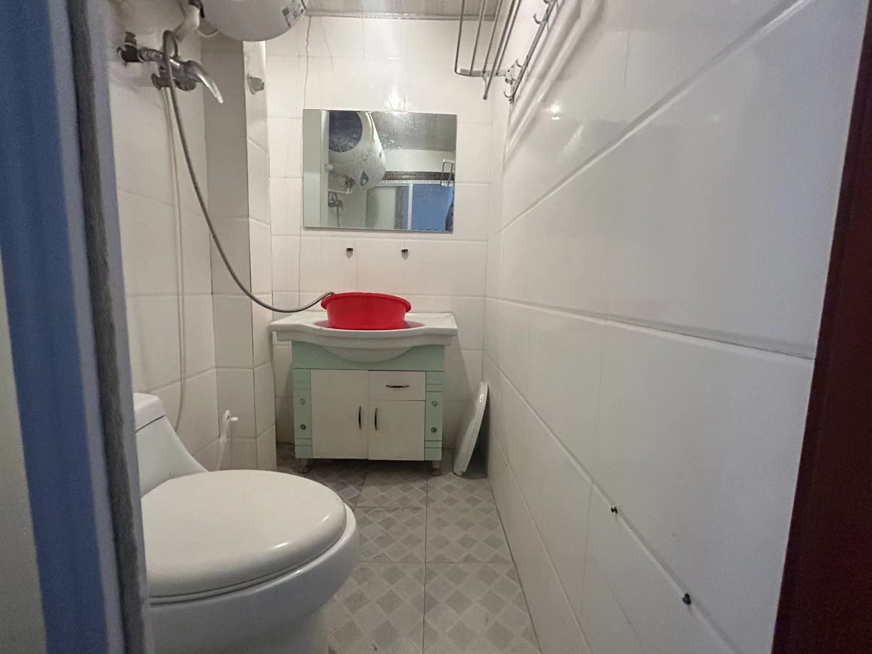 虹桥新村(朝霞路) 2室1厅1卫 63m&sup2;