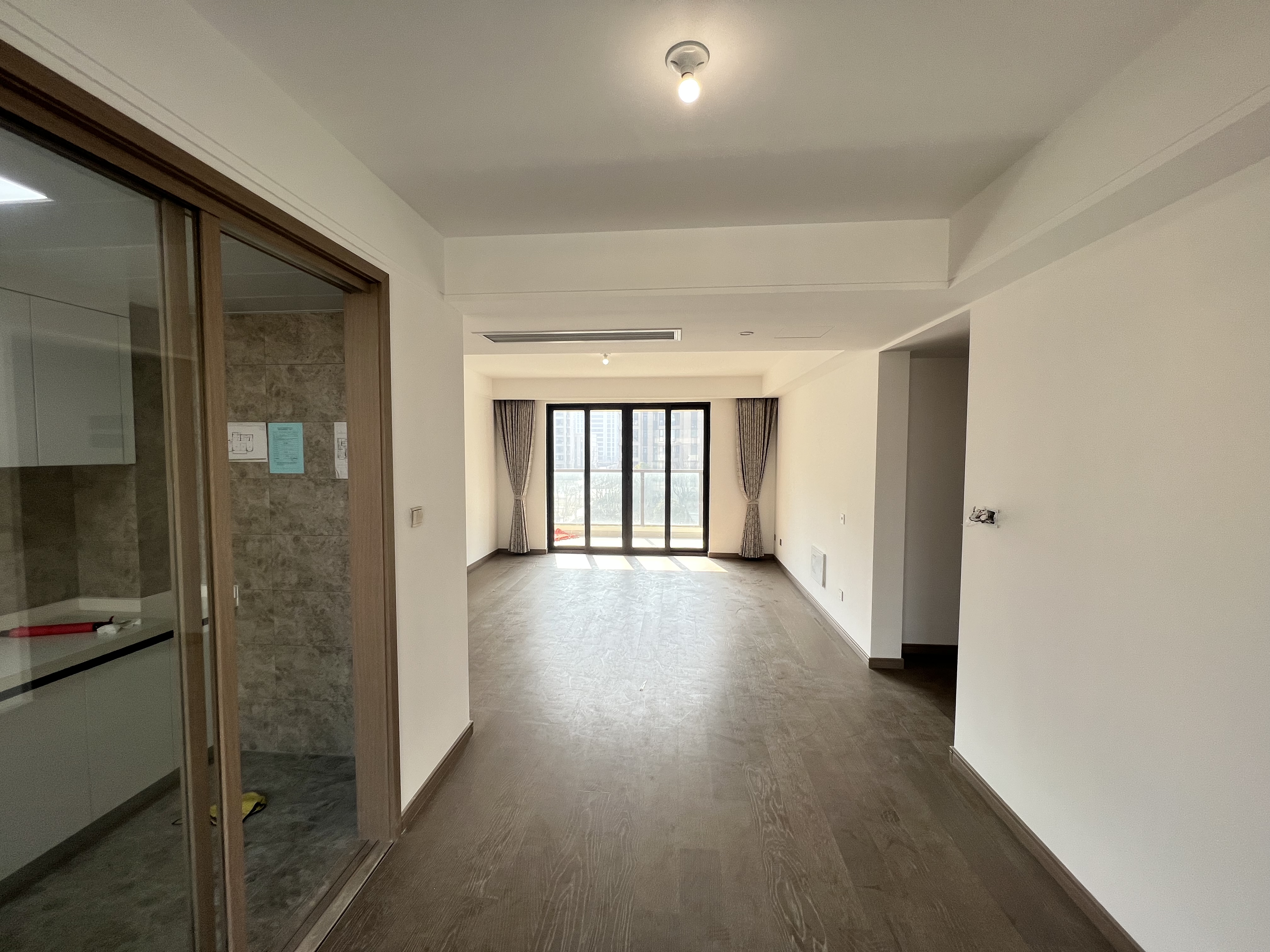 时光漫城 4室2厅2卫 140m&sup2;